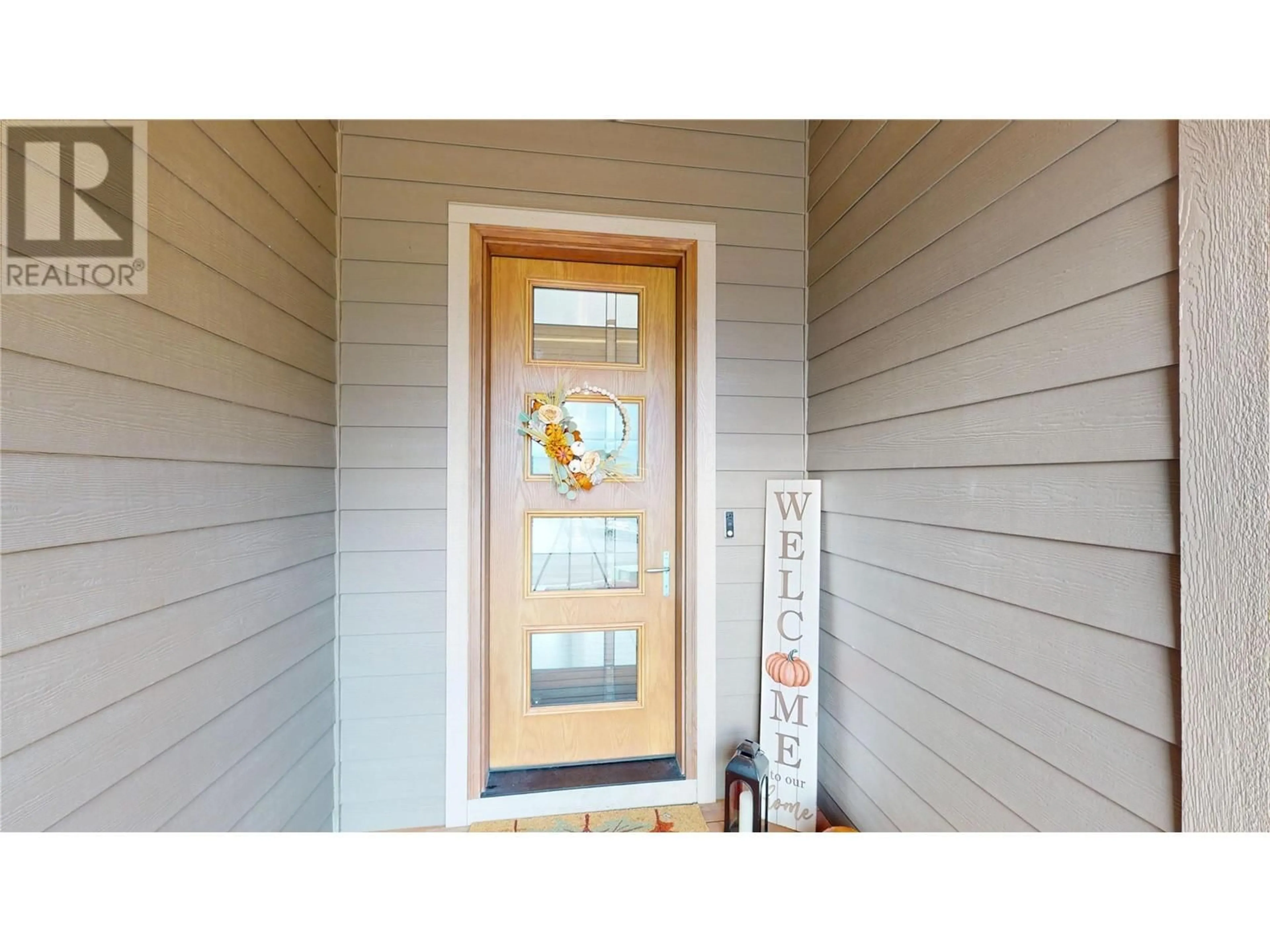 Indoor entryway for 145 THE WHINS OTHER, Cranbrook British Columbia V1C0B4