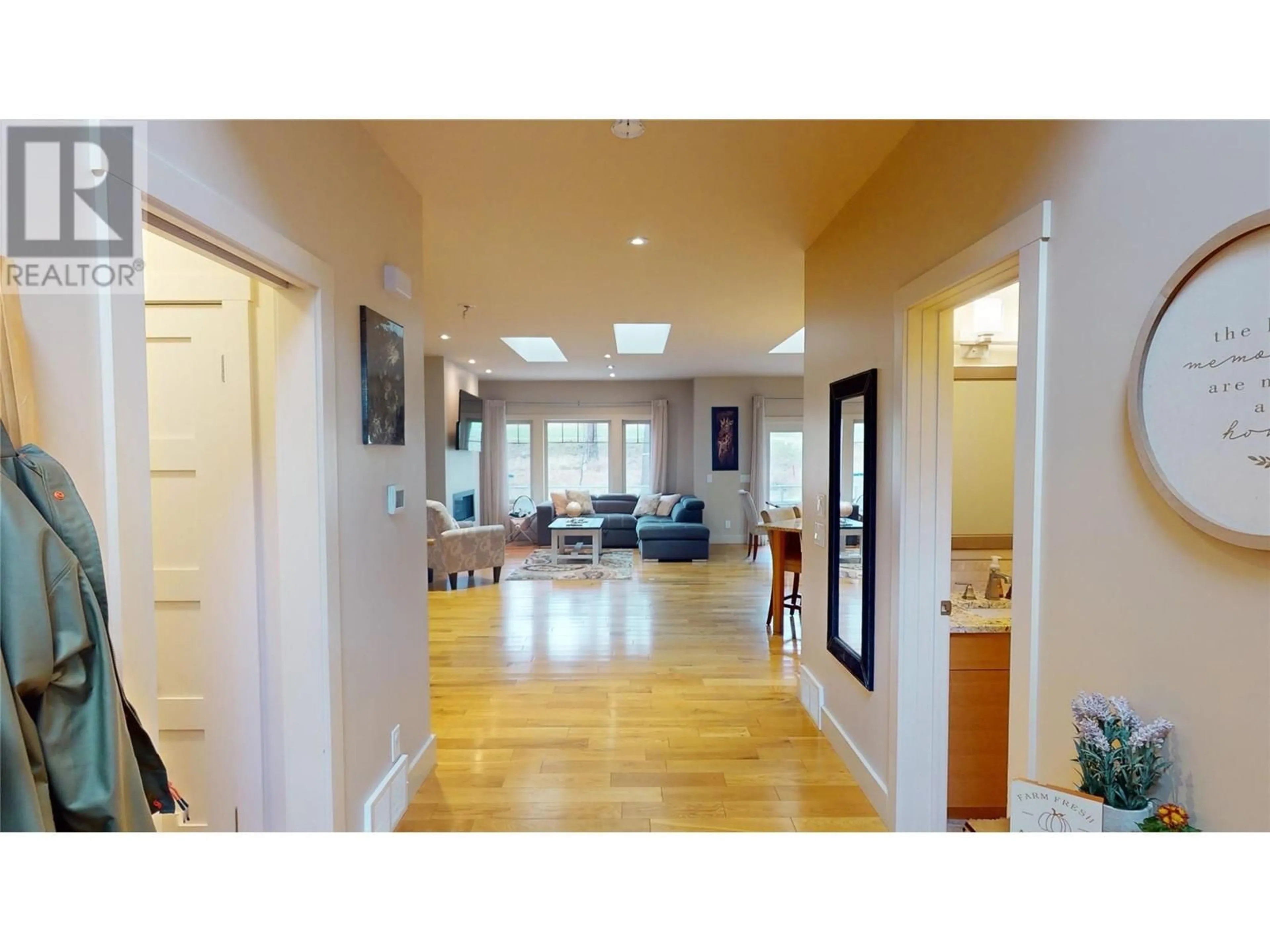 Indoor entryway for 145 THE WHINS OTHER, Cranbrook British Columbia V1C0B4