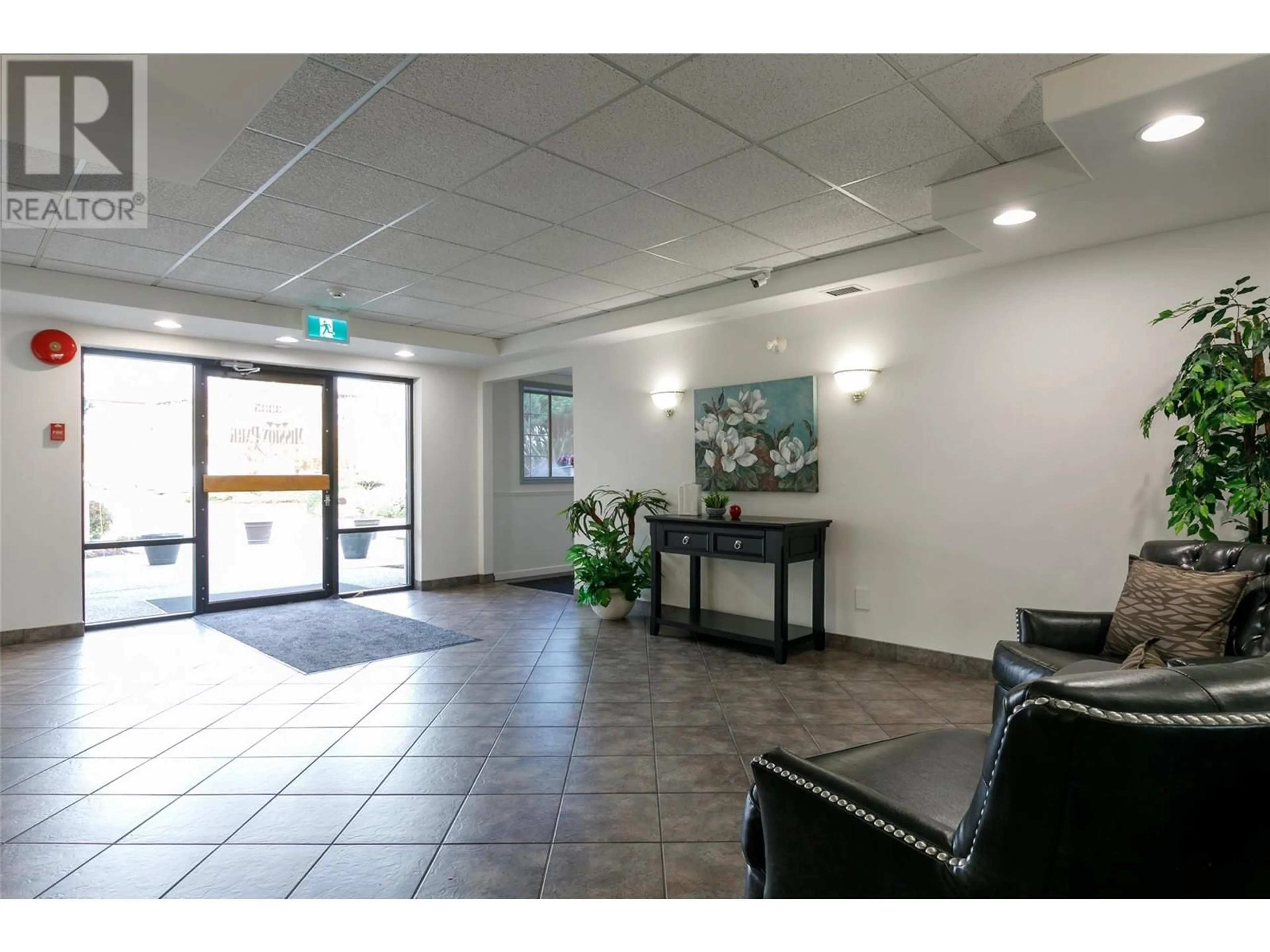 Indoor lobby, unknown floor for 3335 Richter Street Unit# 206, Kelowna British Columbia V1W3Y1