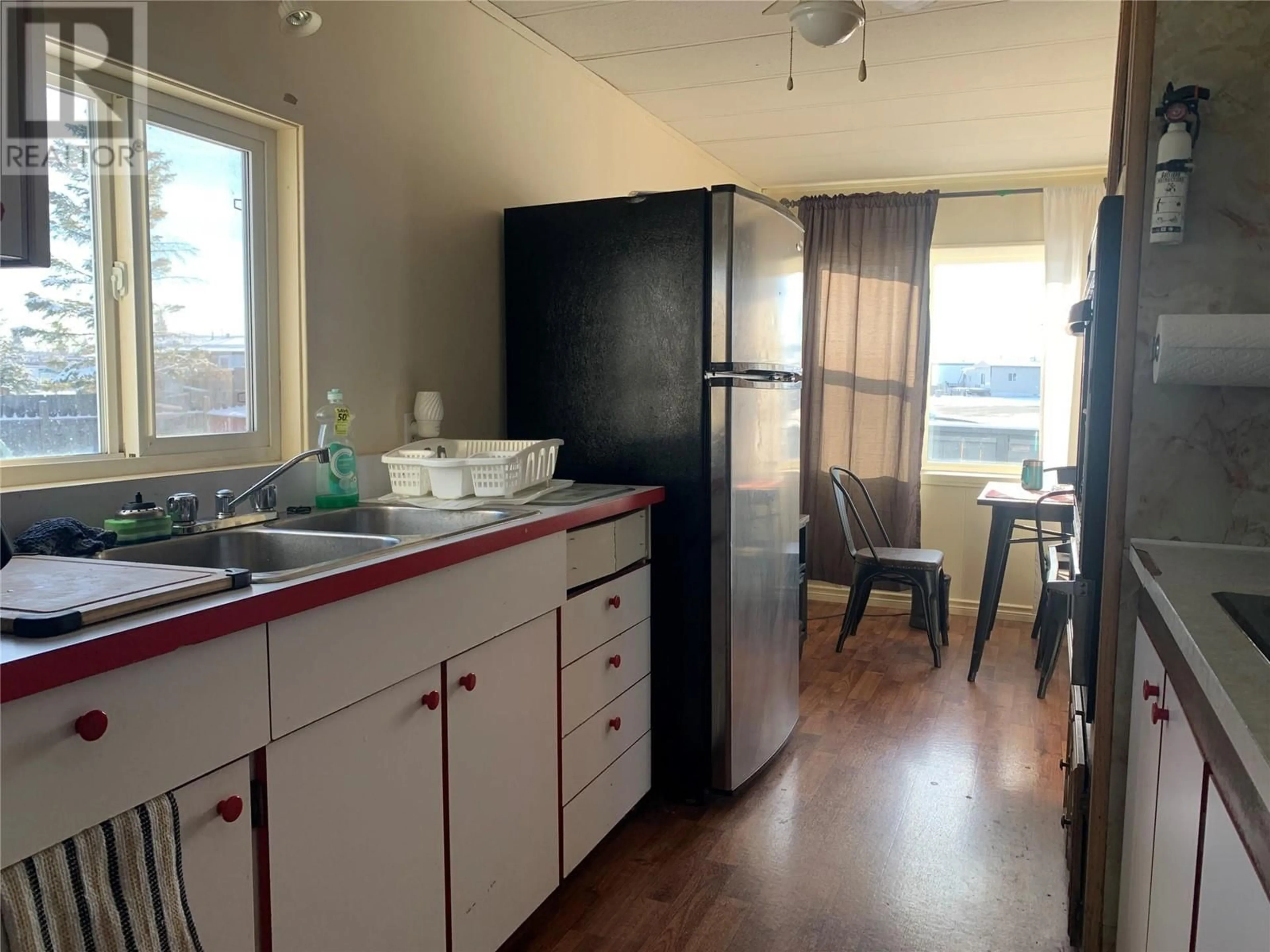 Standard kitchen, unknown for 1 - 1201 118 STREET, Dawson Creek British Columbia V1G4L2