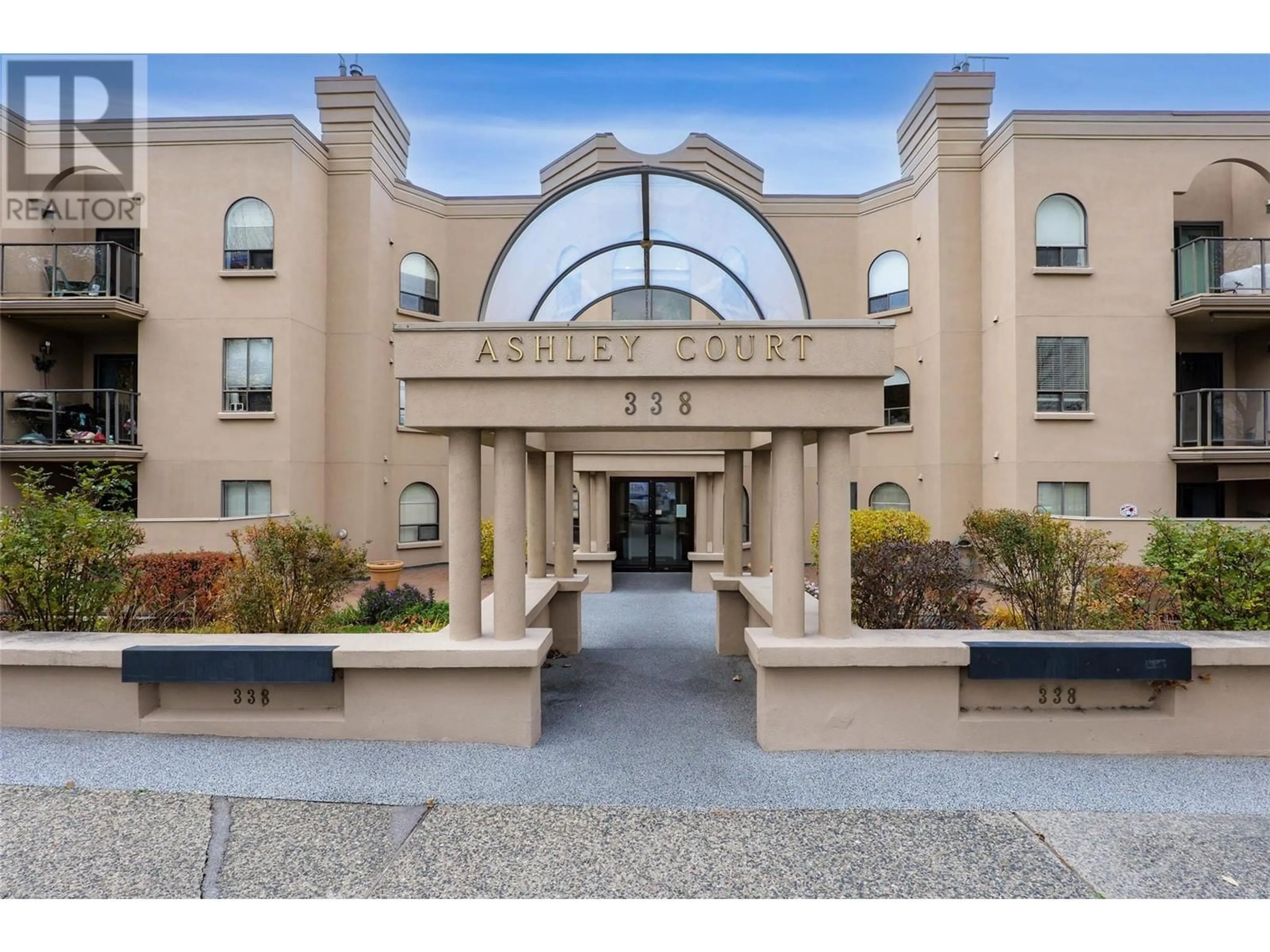 Indoor foyer for 338 NICOLA Street Unit# 305, Kamloops British Columbia V2C2P5