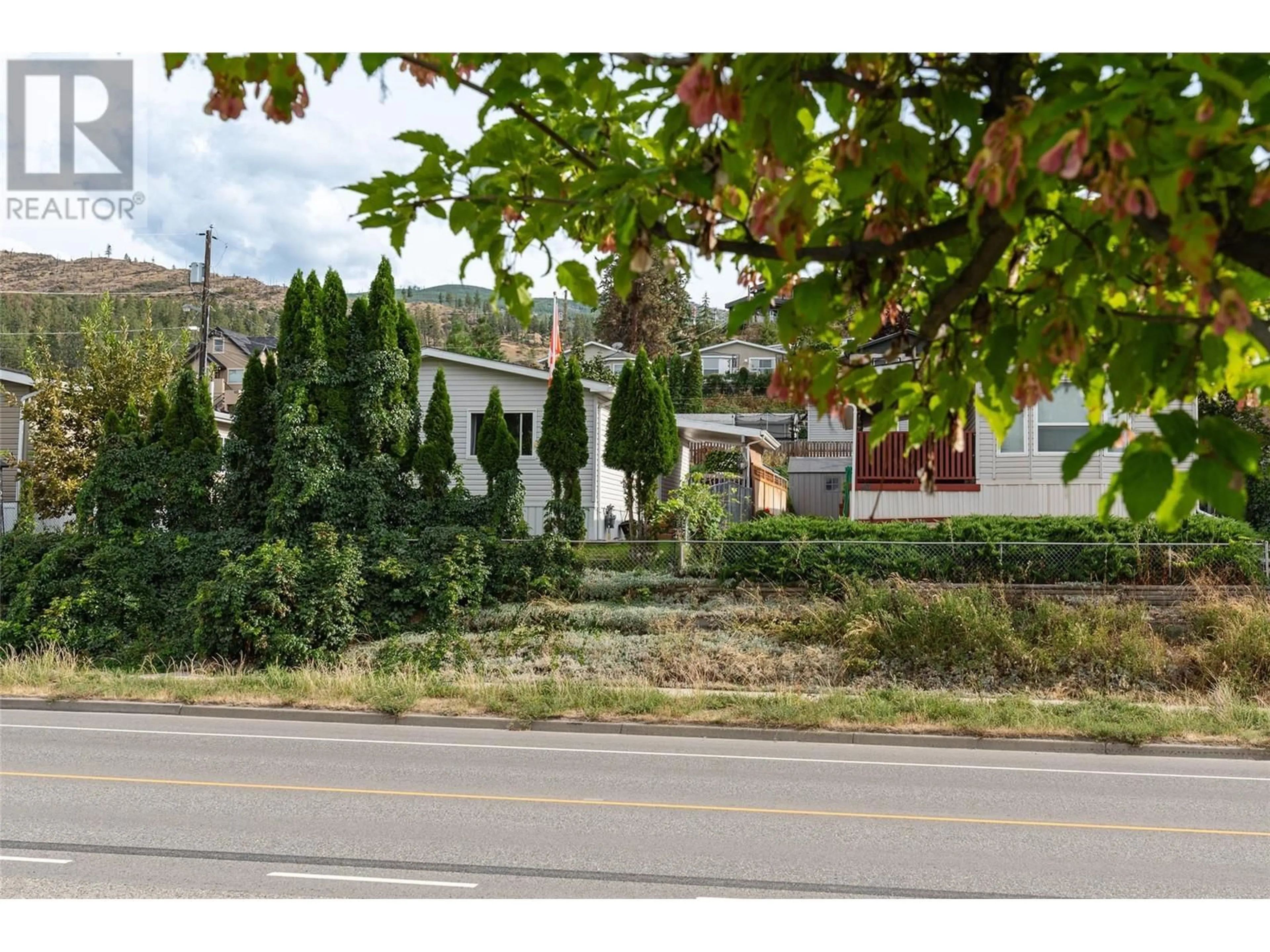 Unknown for 102 - 5155 CHUTE LAKE ROAD, Kelowna British Columbia V1W4R9