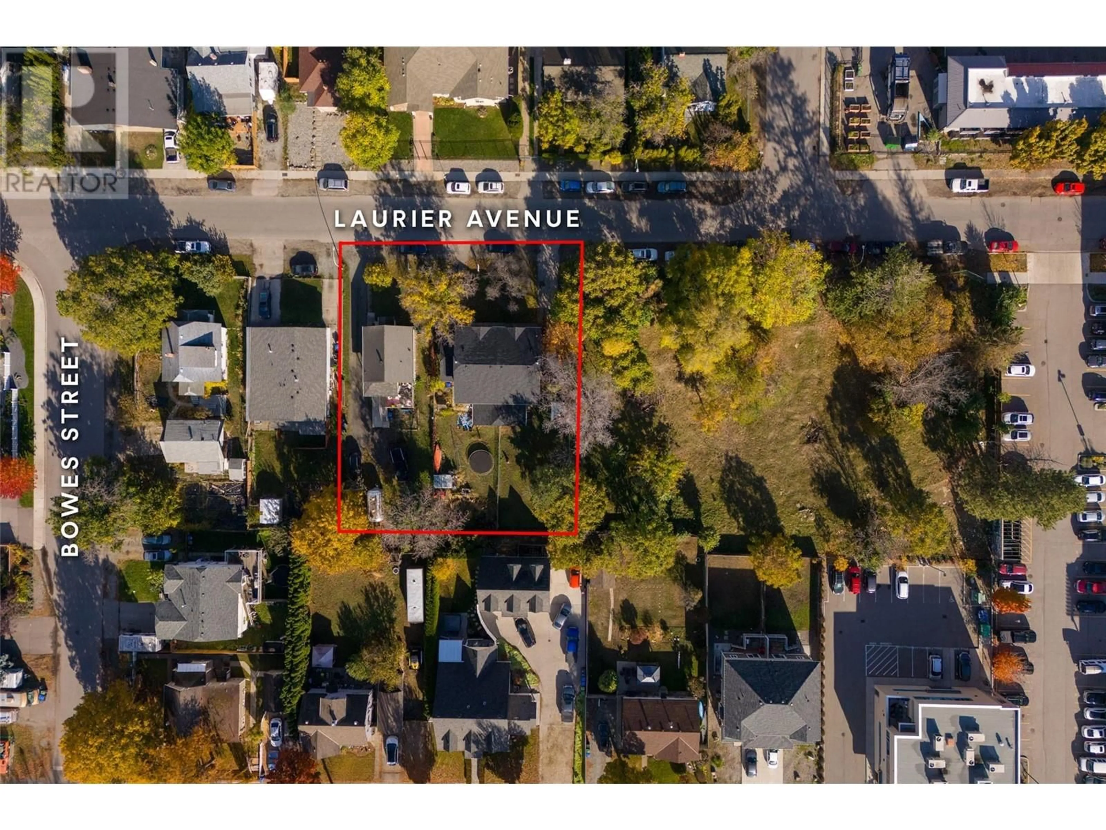 Frontside or backside of a home, the street view for 1025 & 1033/1035 Laurier Avenue, Kelowna British Columbia V1Y6B2