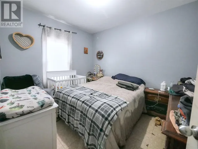 1322 GLENDALE AVENUE, Salmo 5