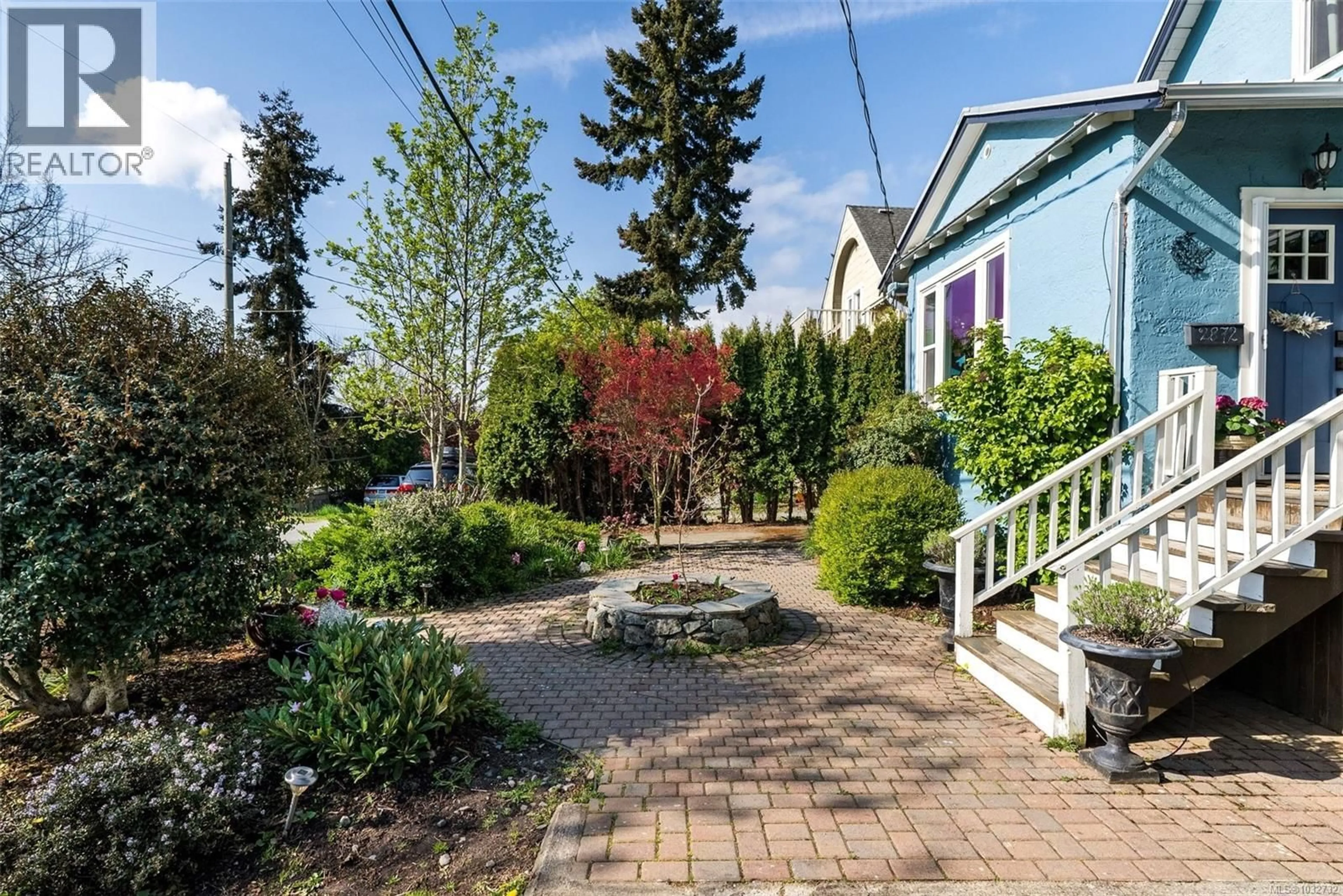Patio, street for 2872 INEZ DRIVE, Saanich British Columbia V9A2J1