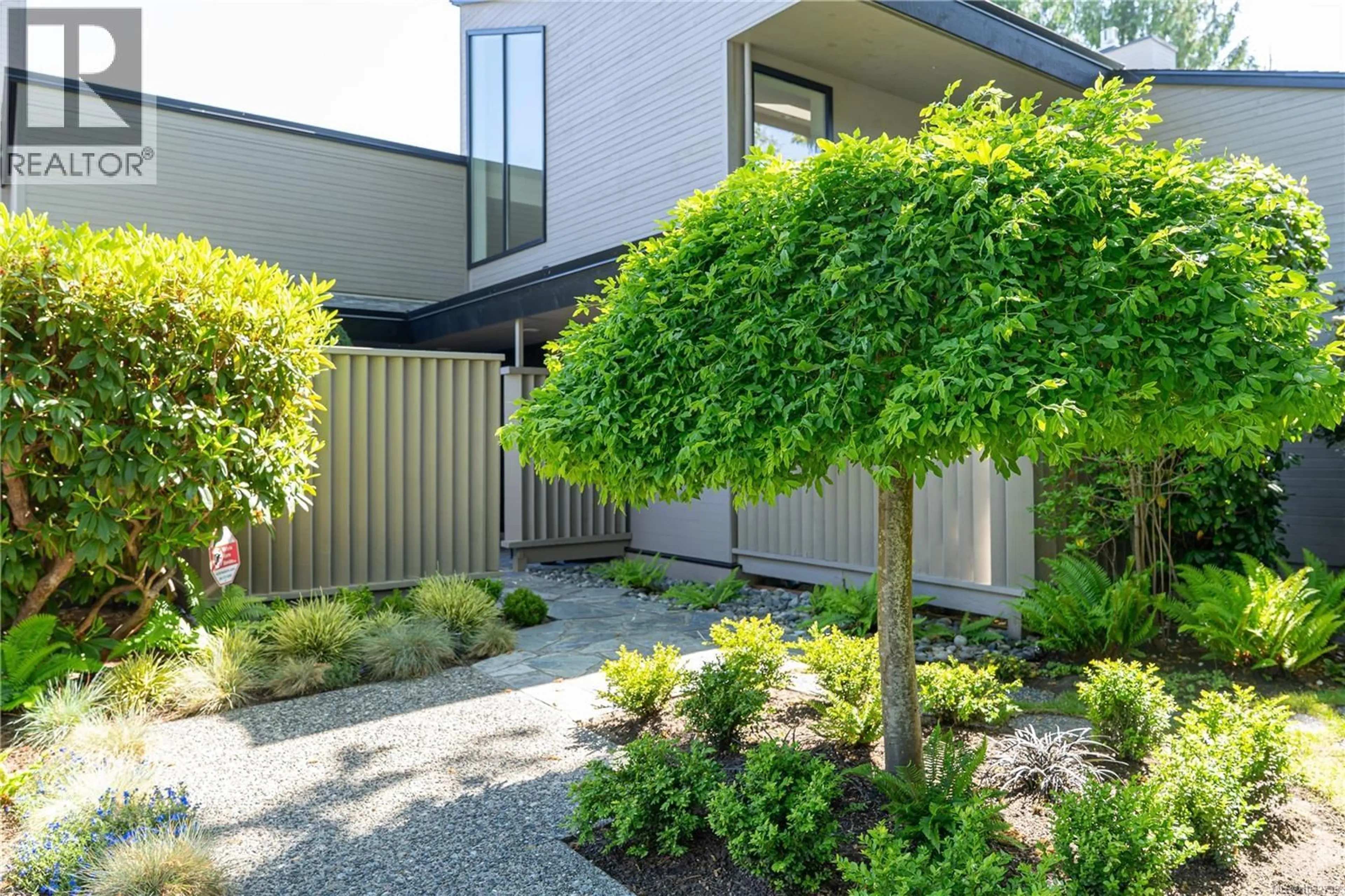 Unknown for 1711 PATLY PLACE, Victoria British Columbia V8S5J5