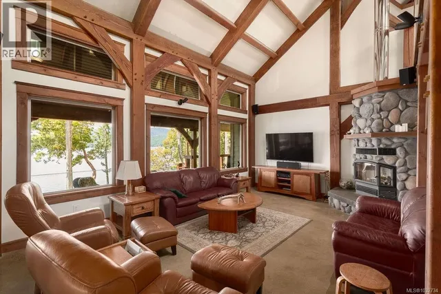 123 SMITH ROAD, Salt Spring 3
