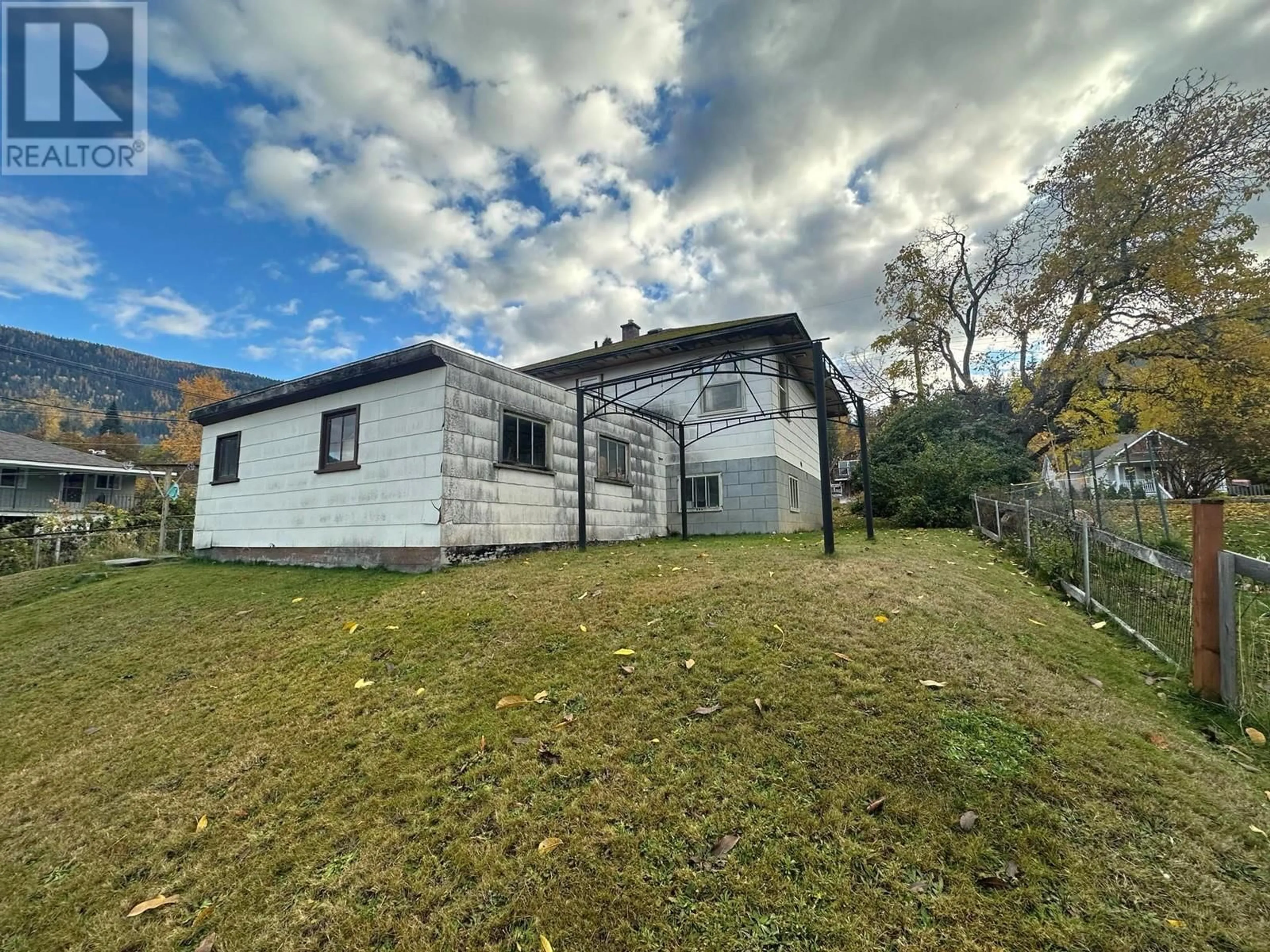 Frontside or backside of a home, cottage for 520 West Gore Street, Nelson British Columbia V1L3H3