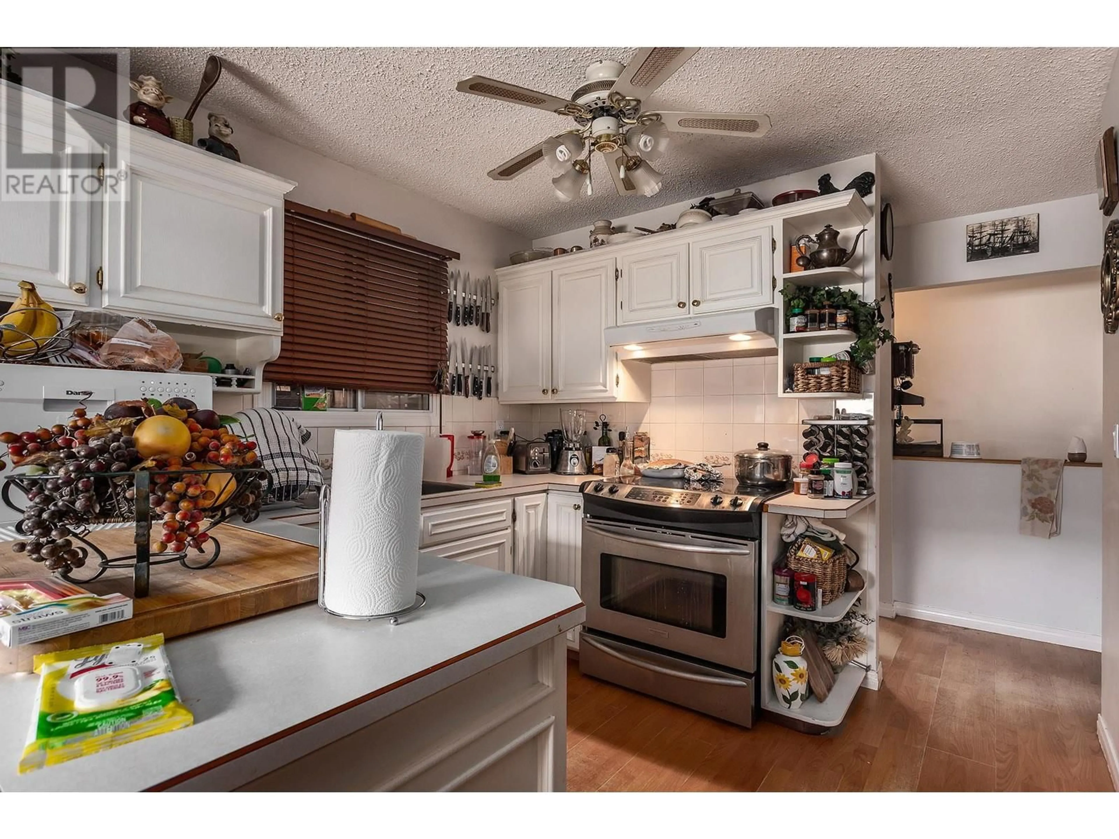 Kitchen, wood floors, cottage for 3343 McMorland Road, West Kelowna British Columbia V4T1B1