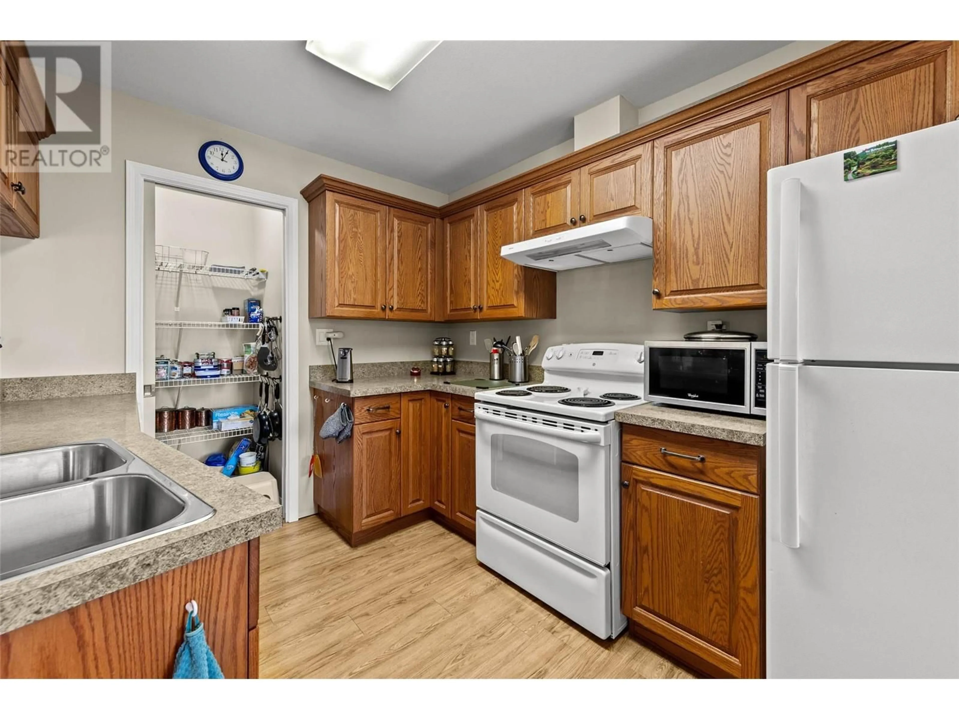 Standard kitchen, wood floors, cottage for 319 BROOKE Drive, Chase British Columbia V0E1M0