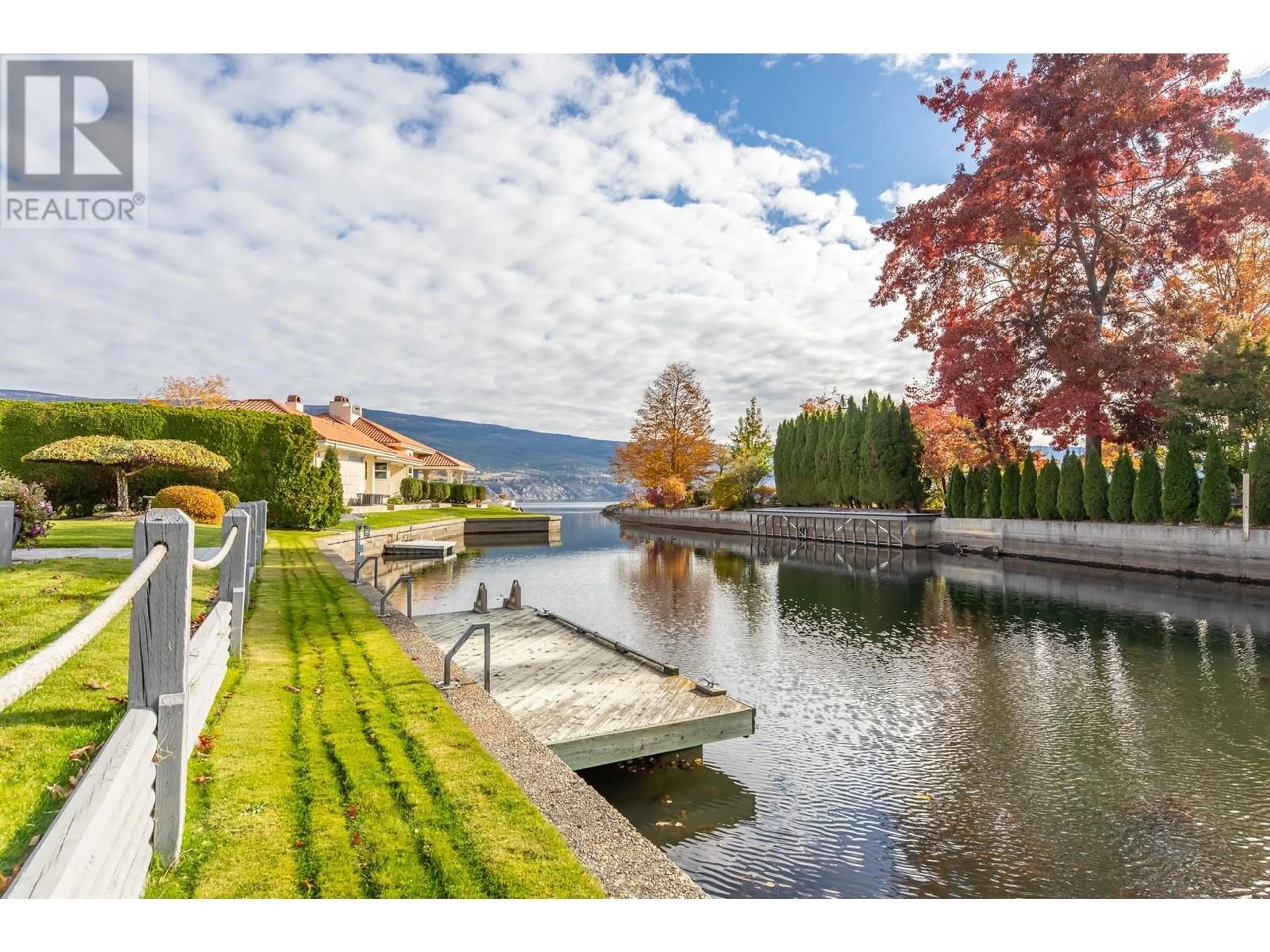 Patio, lake for 521 MILLER Street, Summerland British Columbia V0H1Z9