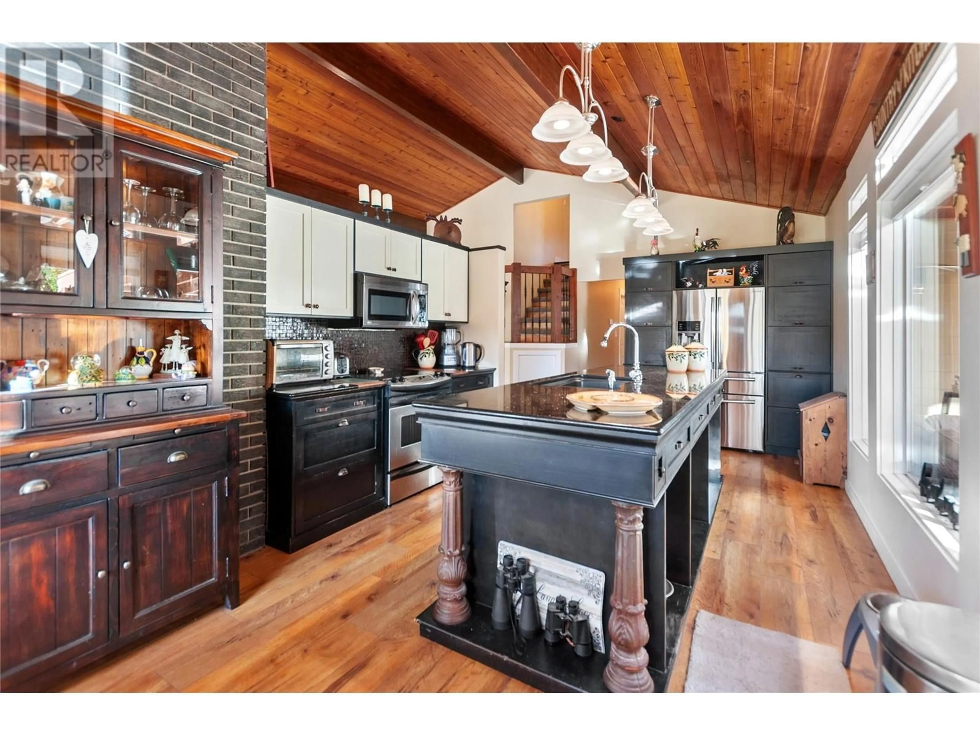 Open concept kitchen for 13105 Dale Meadows Road, Summerland British Columbia V0H1Z8