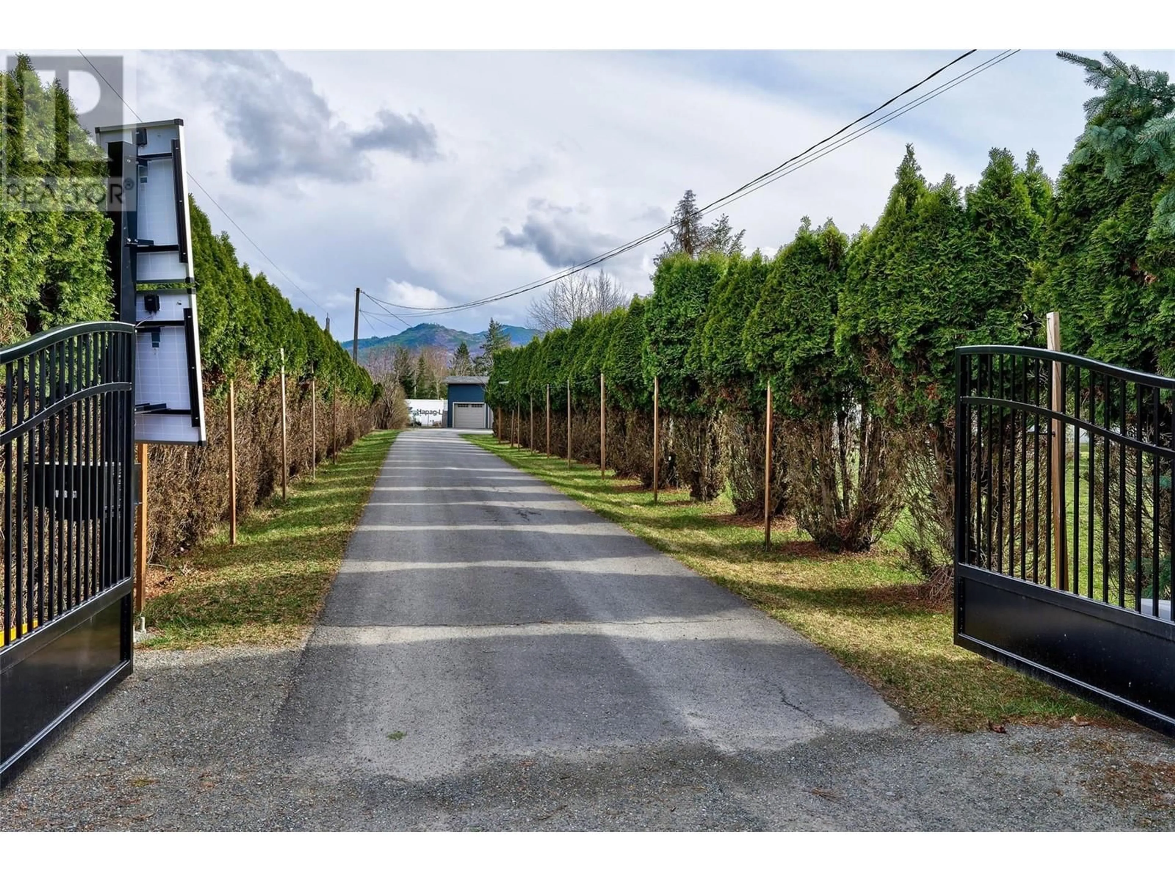 Frontside or backside of a home, the street view for 366 Staines Road, Barriere British Columbia V0E1E0