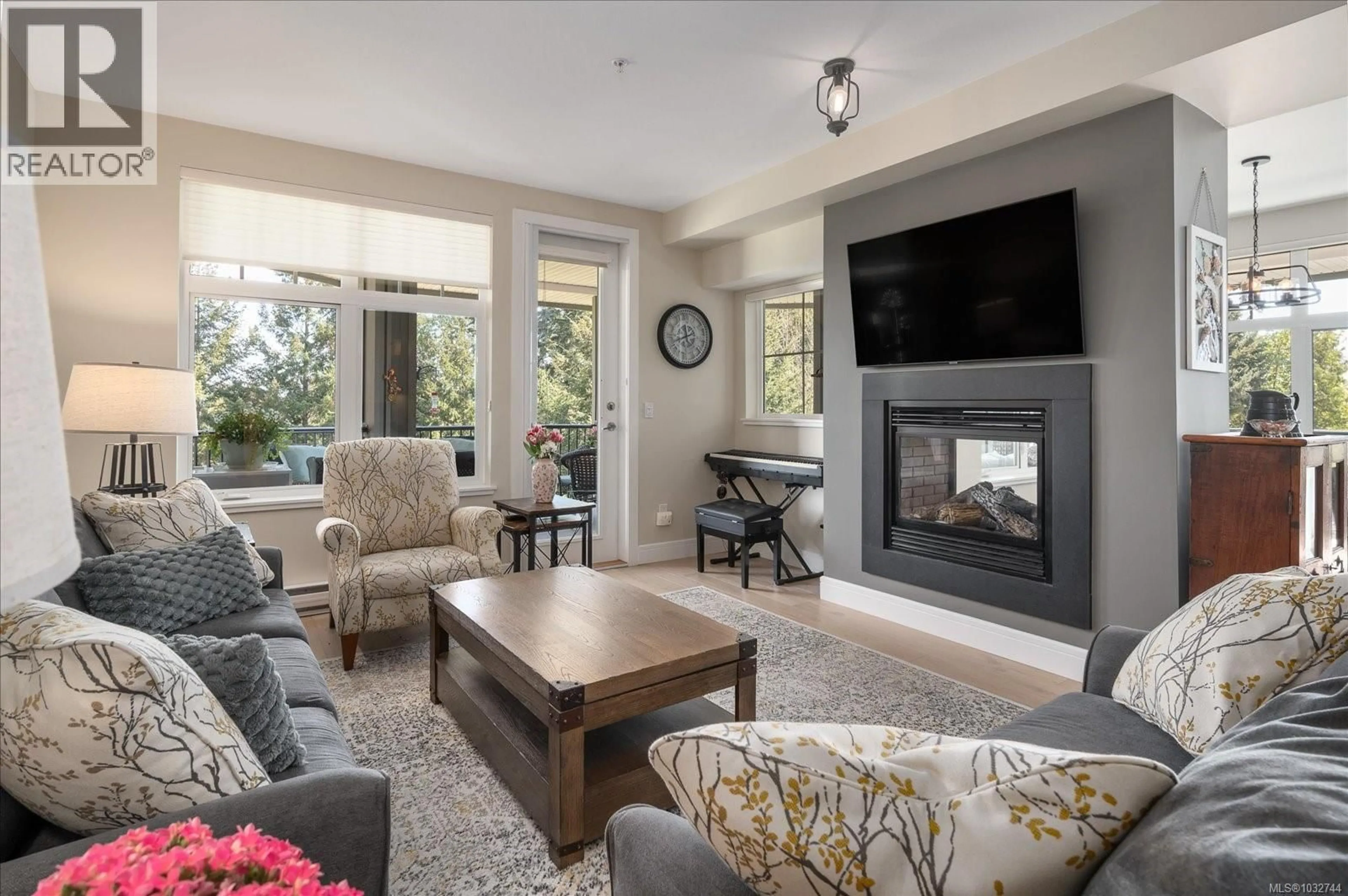 Living room with furniture, unknown for 307 - 1325 CAPE COD DRIVE, Parksville British Columbia V9P2Y8