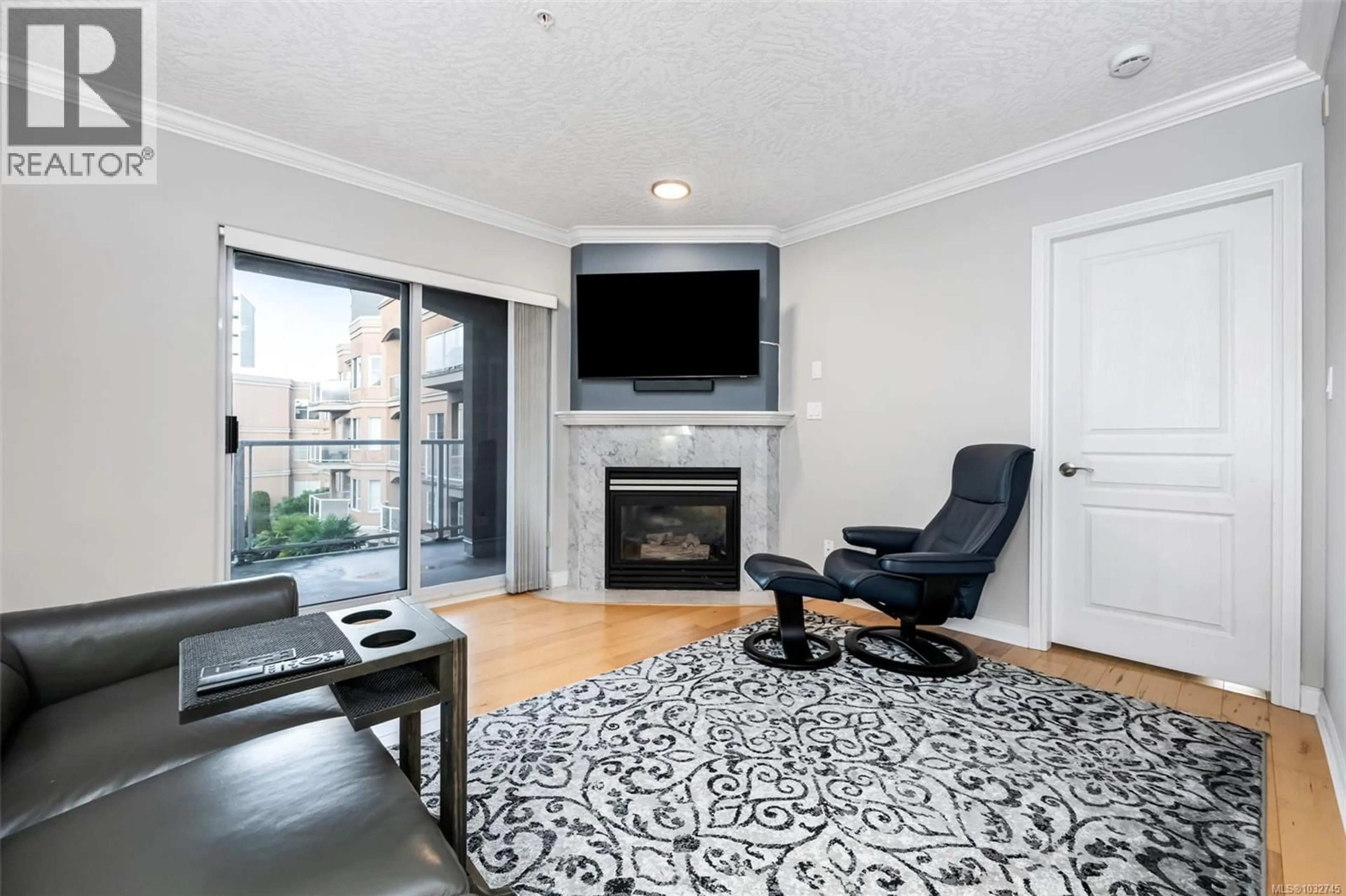 Living room with furniture, unknown for 306 - 405 QUEBEC STREET, Victoria British Columbia V8V4Z2