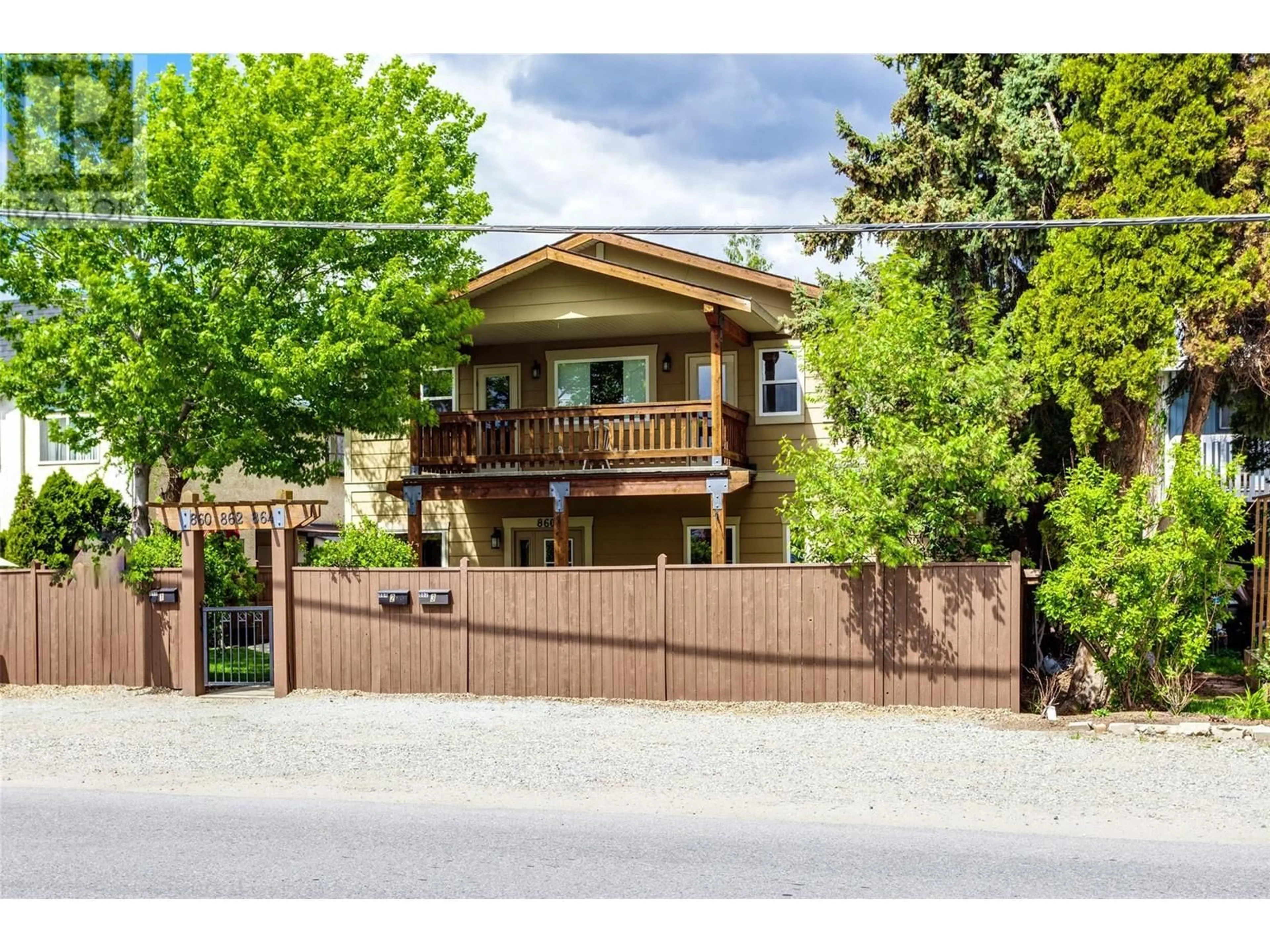 Frontside or backside of a home, cottage for 862 Glenwood Avenue, Kelowna British Columbia V1Y5M5