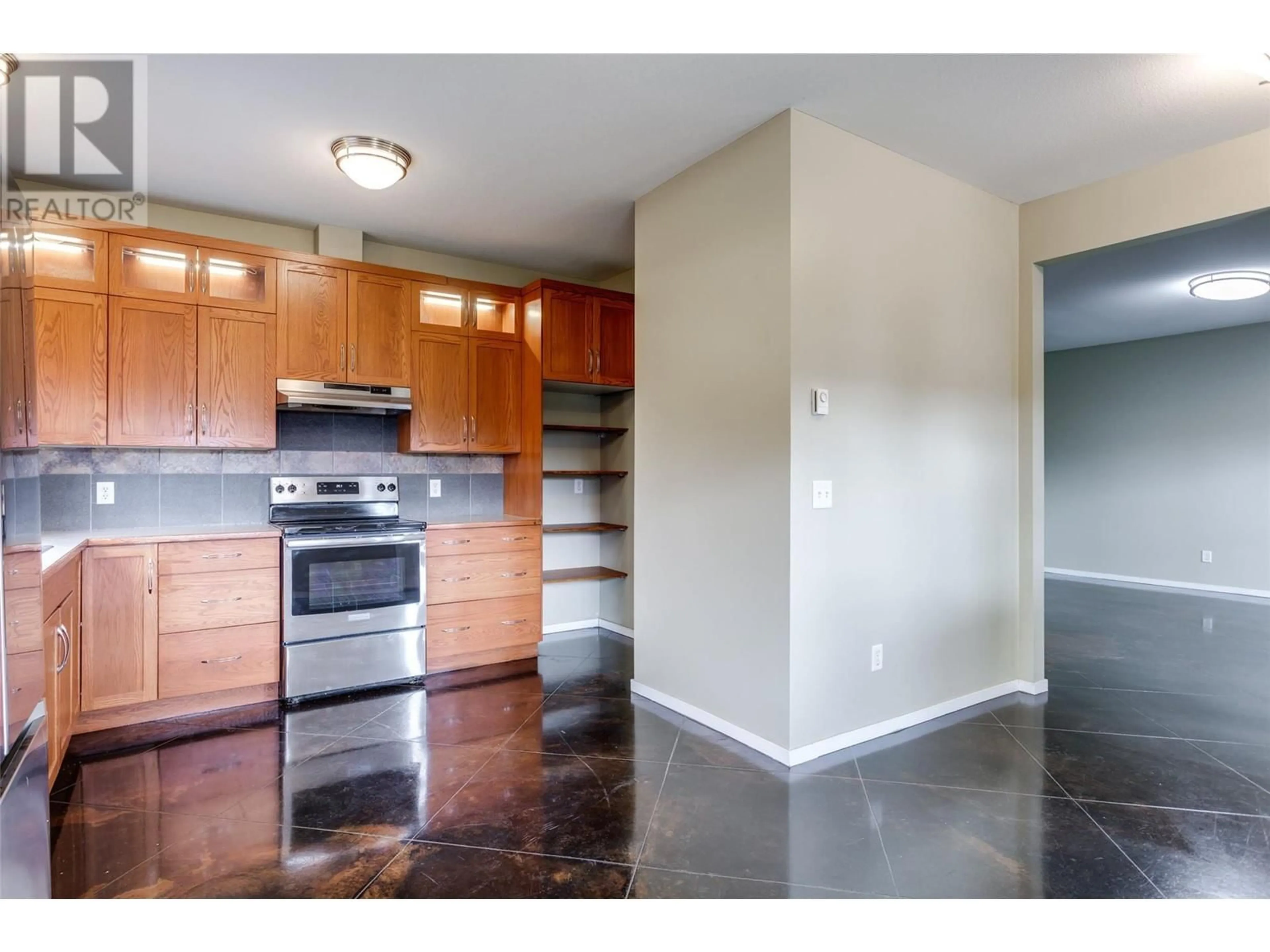 Standard kitchen, wood floors for 860 Glenwood Avenue Unit# 1, Kelowna British Columbia V1Y5M5