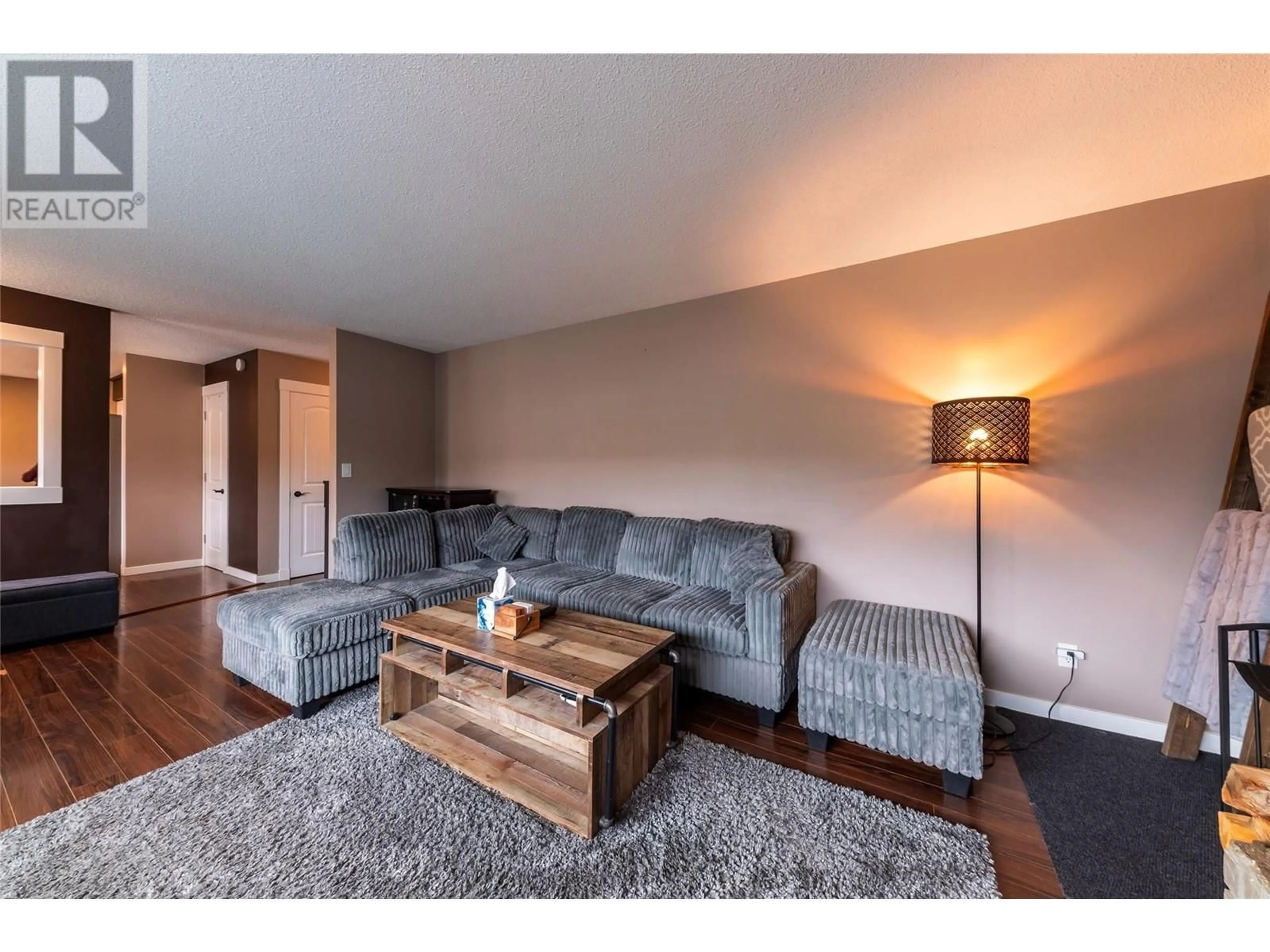 Living room, wood floors for 952 Ryan Place, Kamloops British Columbia V2B4T5