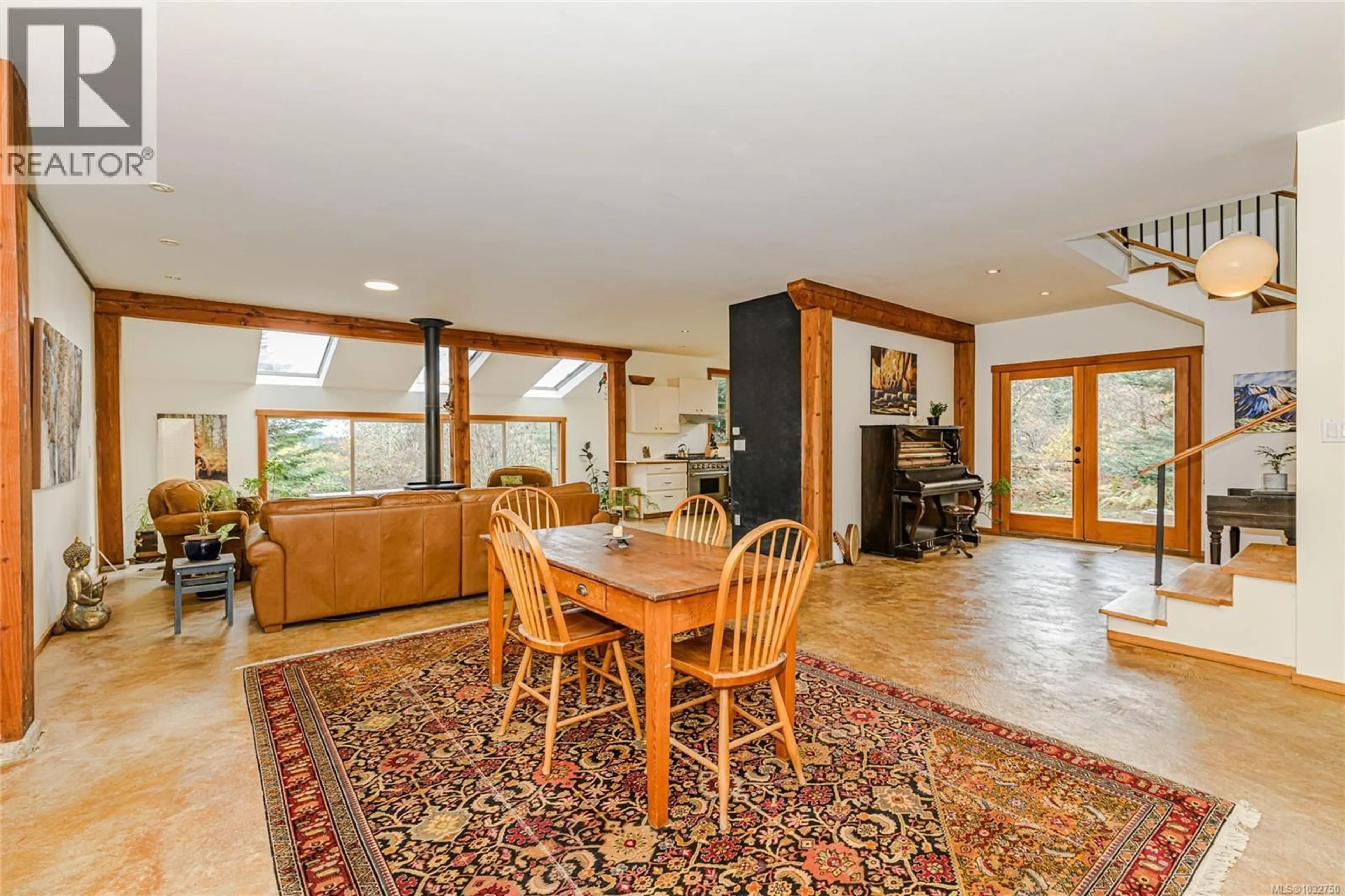 Dining room, ceramic/tile floor for 210 EPRON ROAD, Salt Spring British Columbia V8K1C7