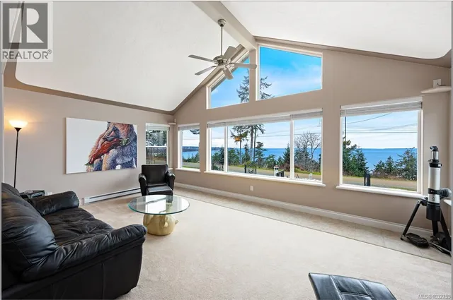 321 WIRELESS ROAD, Comox 3