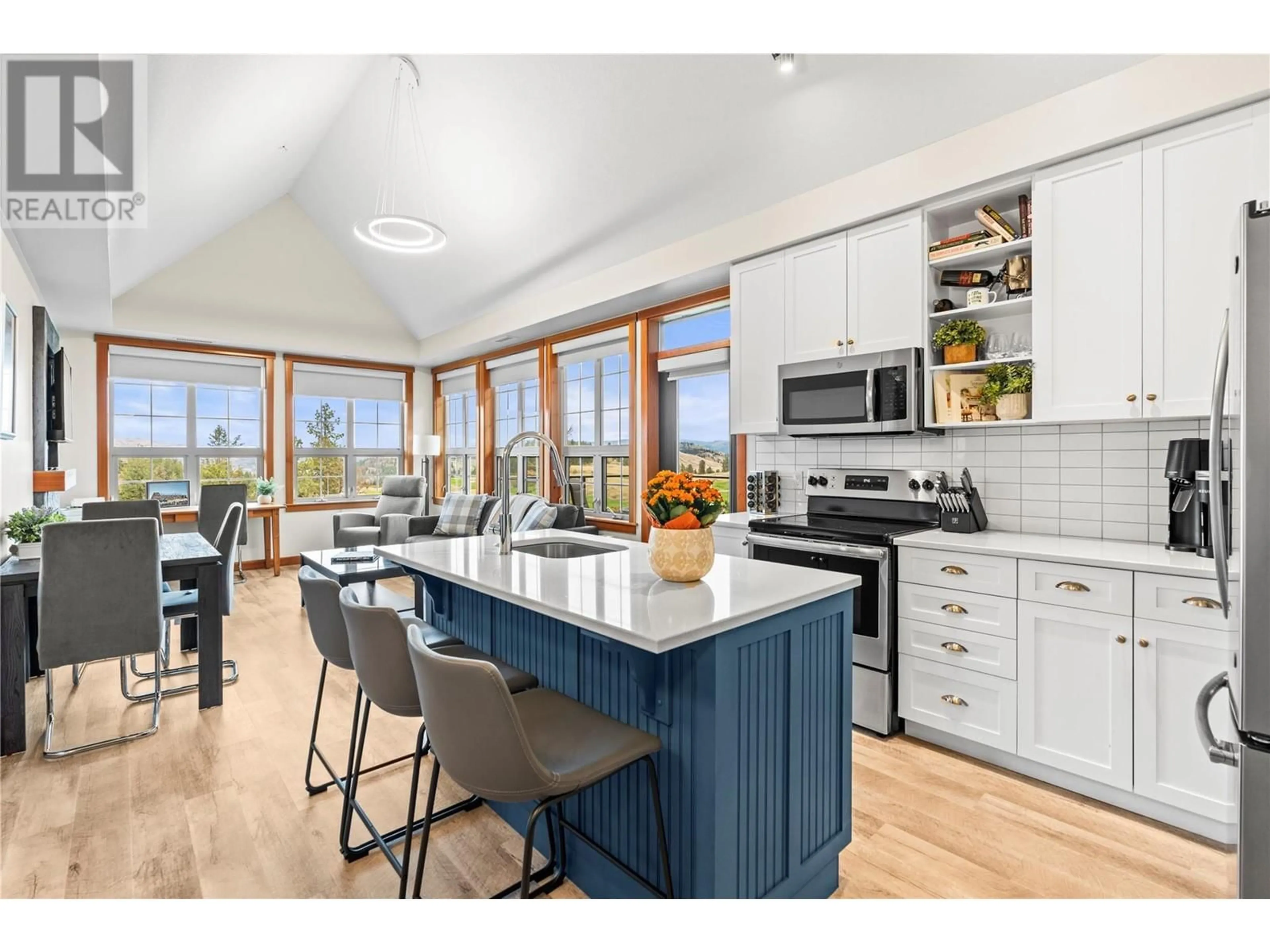 Open concept kitchen for 107 Village Centre Court Unit# 412, Vernon British Columbia V1H1Y8