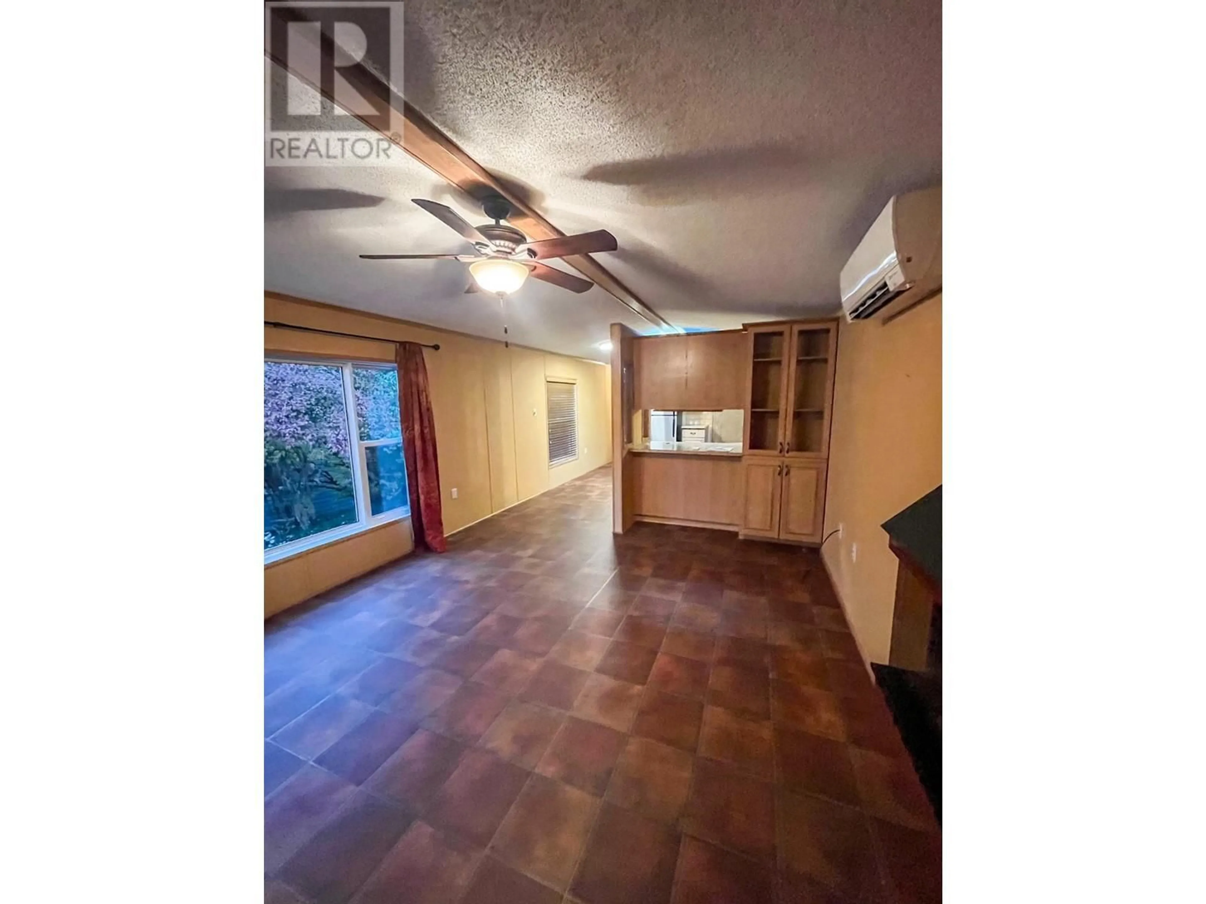 A pic of a room, cement floor for 32 - 7126 3A Highway, Nelson British Columbia V1L6S3