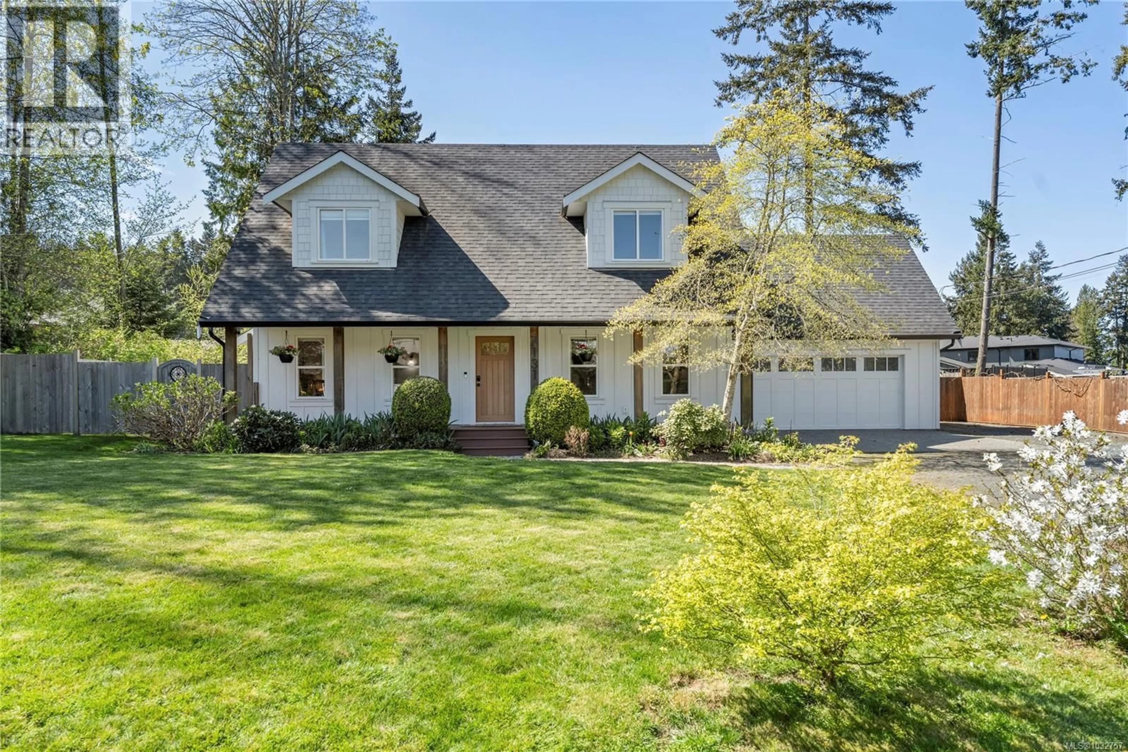 Home with vinyl exterior material, street for 7131 PETERSON ROAD, Lantzville British Columbia V0R2H0