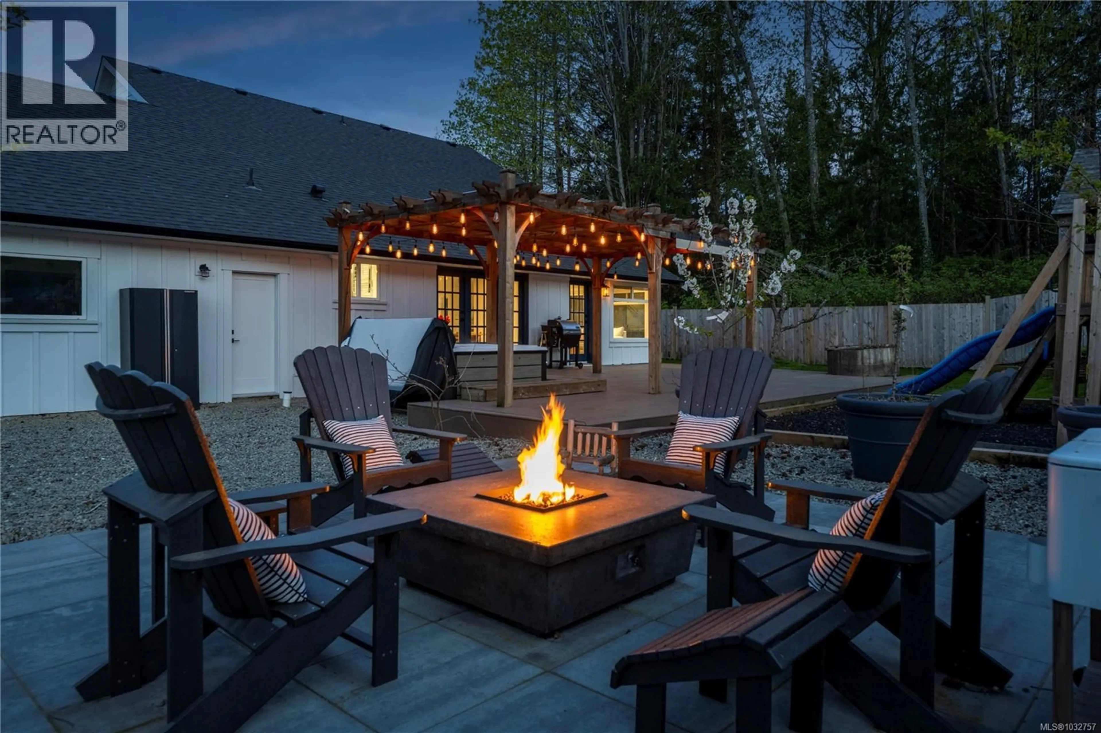 Patio, street for 7131 PETERSON ROAD, Lantzville British Columbia V0R2H0