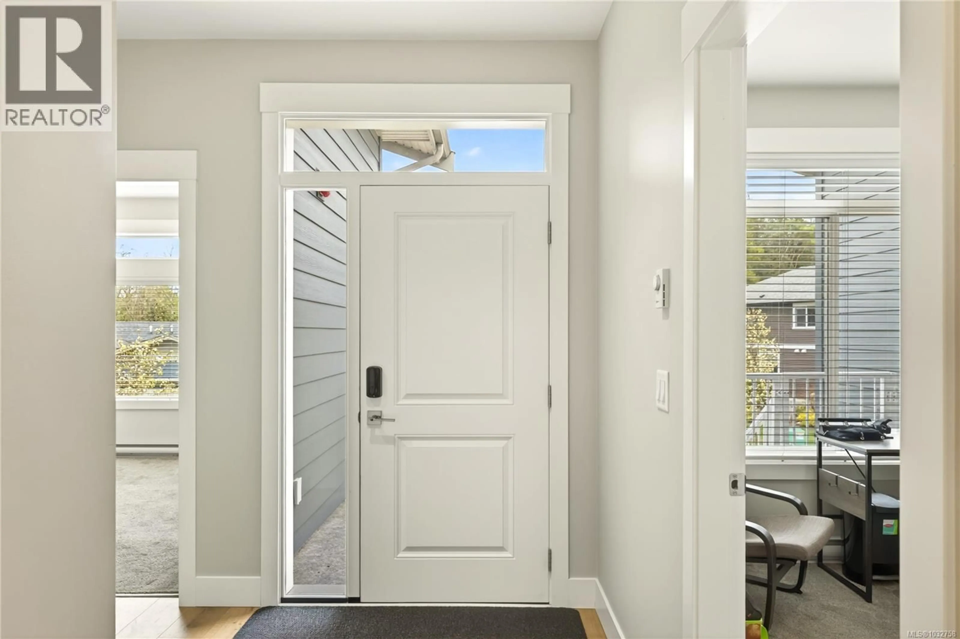 Indoor entryway for 202 - 5646 LINLEY VALLEY DRIVE, Nanaimo British Columbia V9T0K1