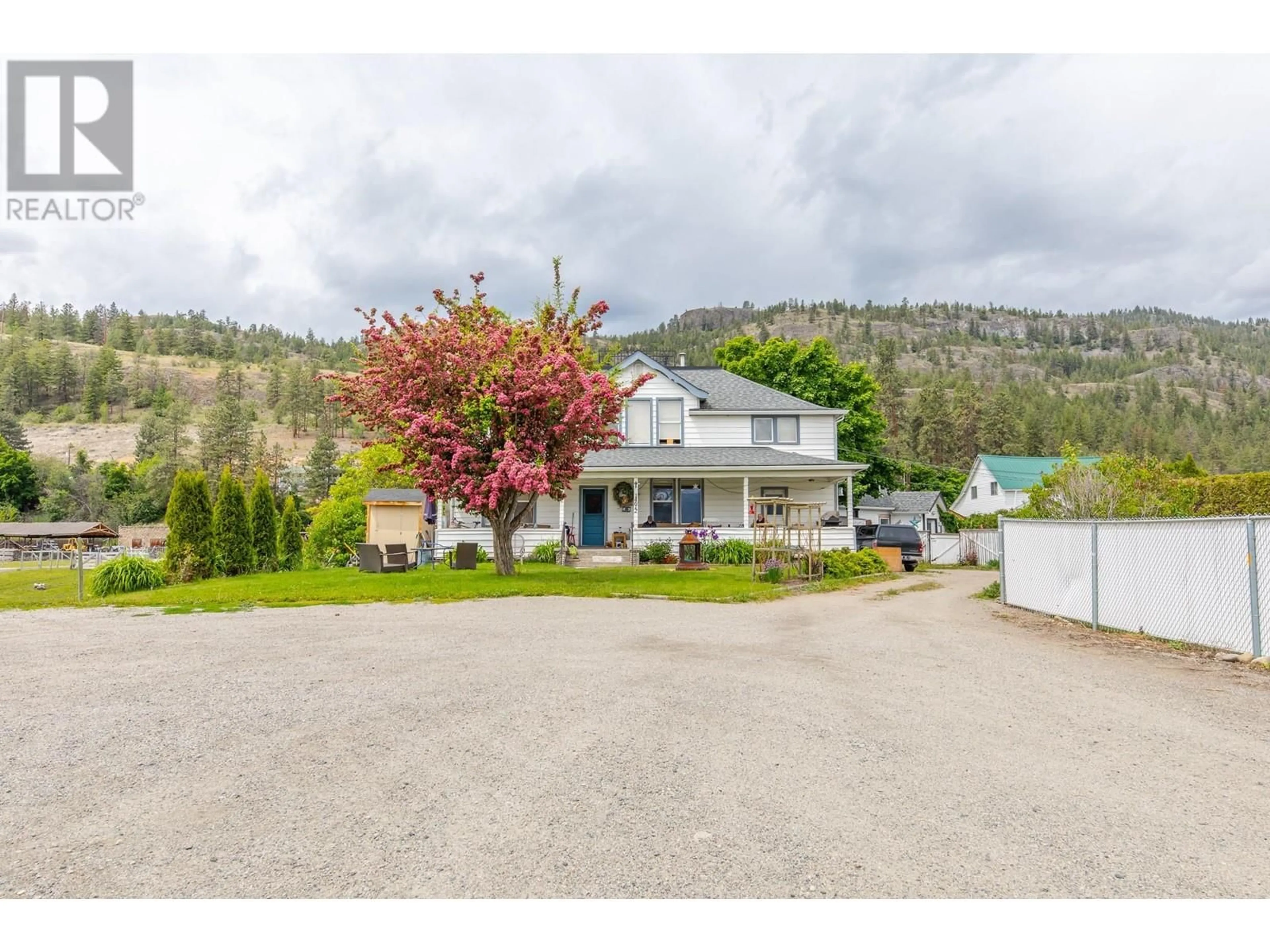 A pic from exterior of the house or condo, cottage for 14612 Garnet Avenue, Summerland British Columbia V0H1Z0