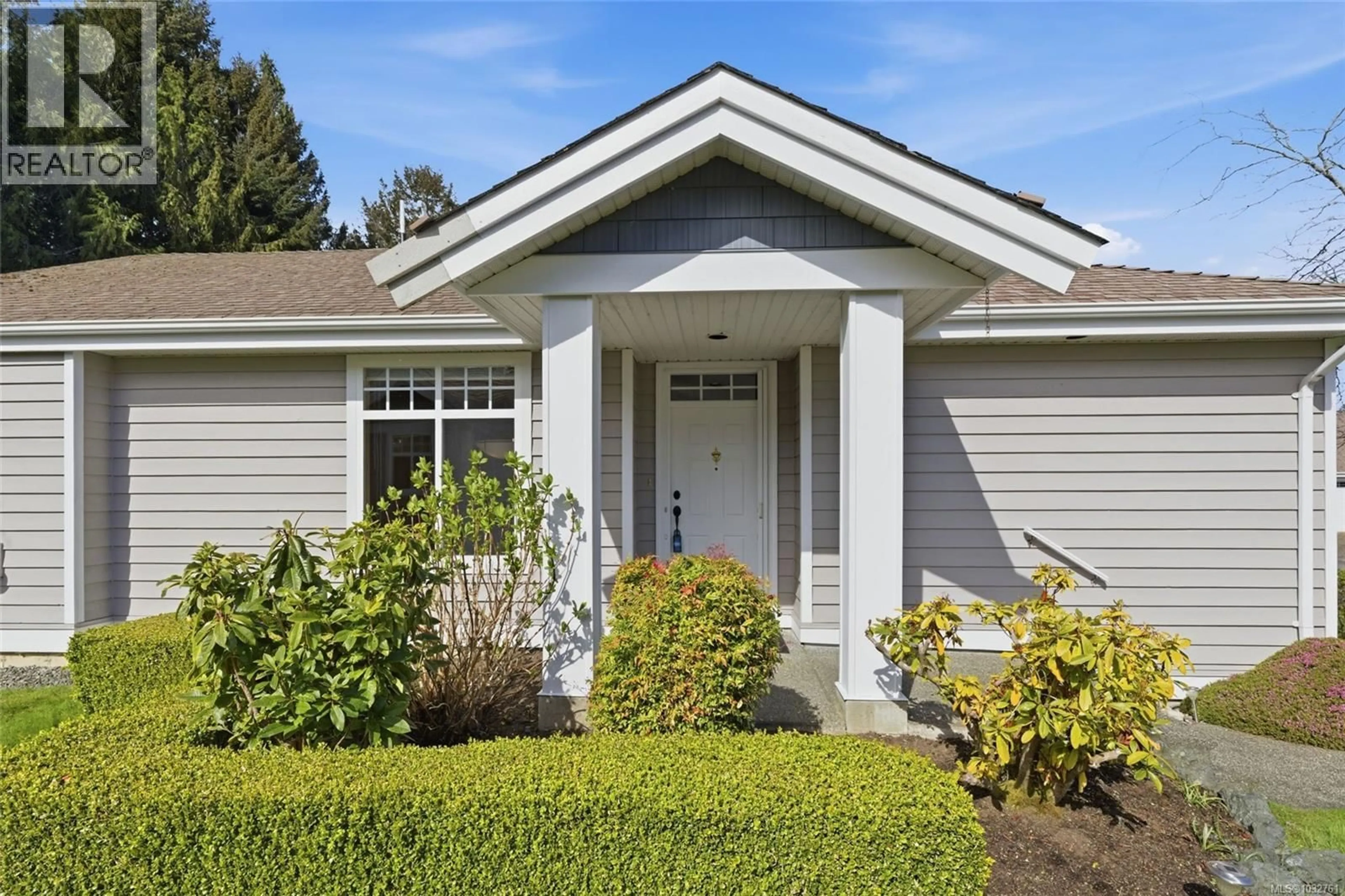 Home with vinyl exterior material, street for 1354 SATURNA DRIVE, Parksville British Columbia V9P2X9