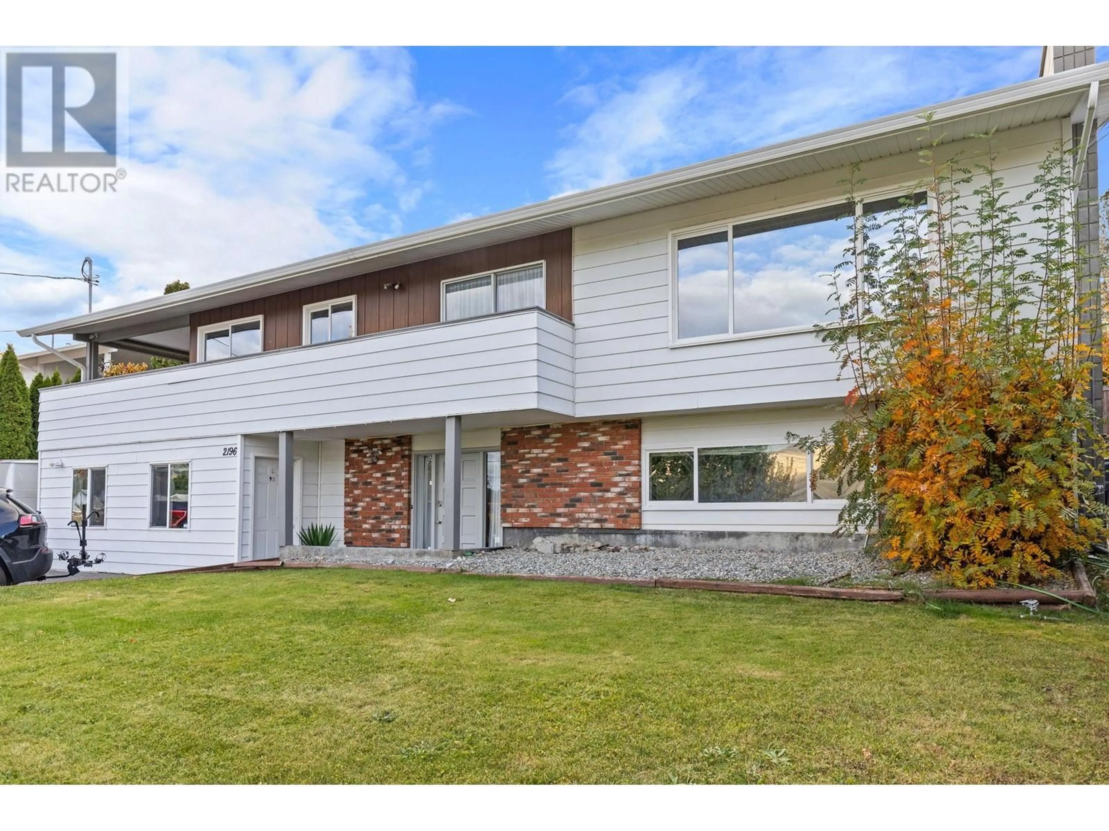 Frontside or backside of a home, cottage for 2196 Lynrick Road, Kelowna British Columbia V1P1G4