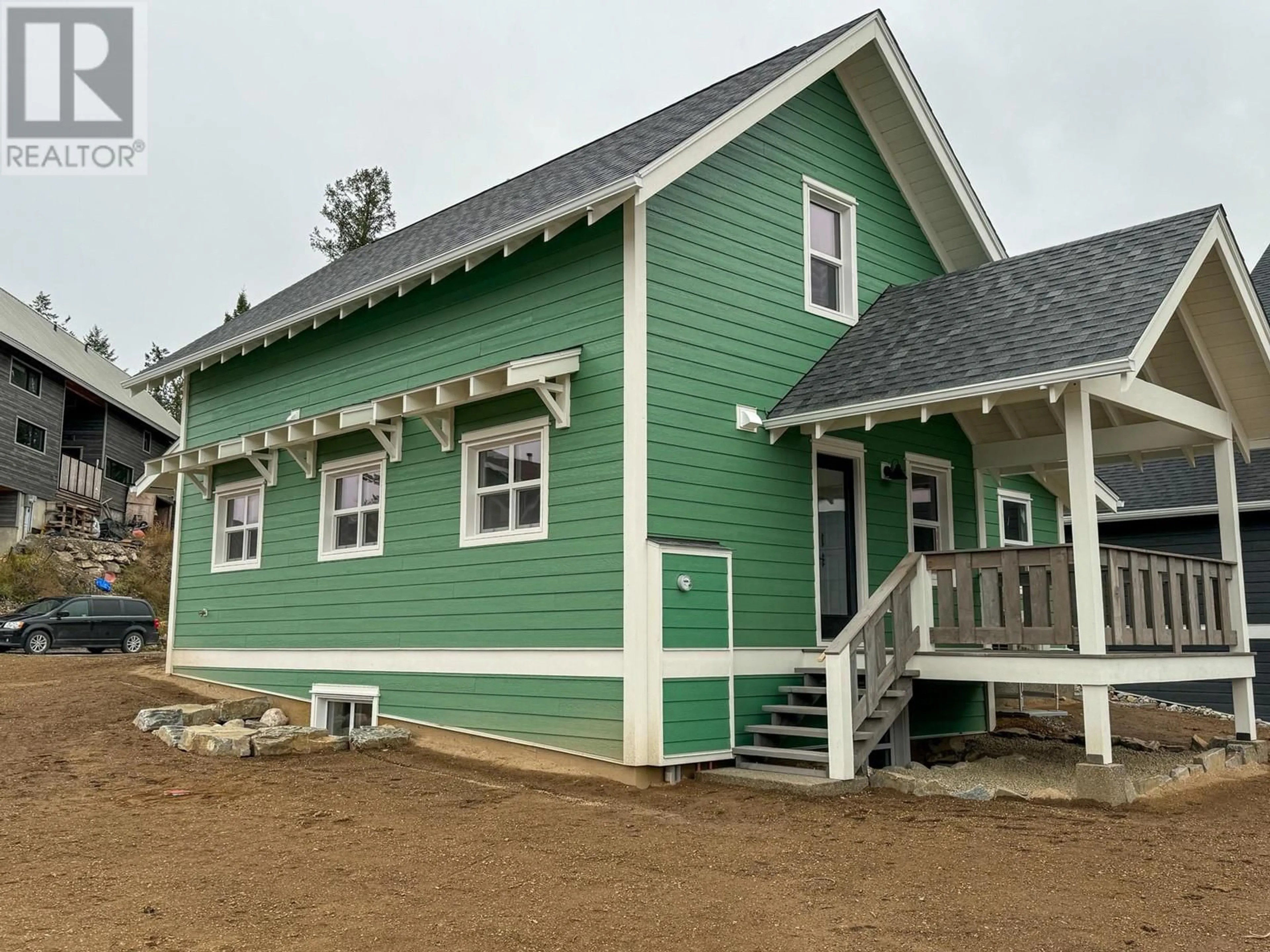 Home with vinyl exterior material for 1448 CANTERBURY Way, Invermere British Columbia V0A1K4