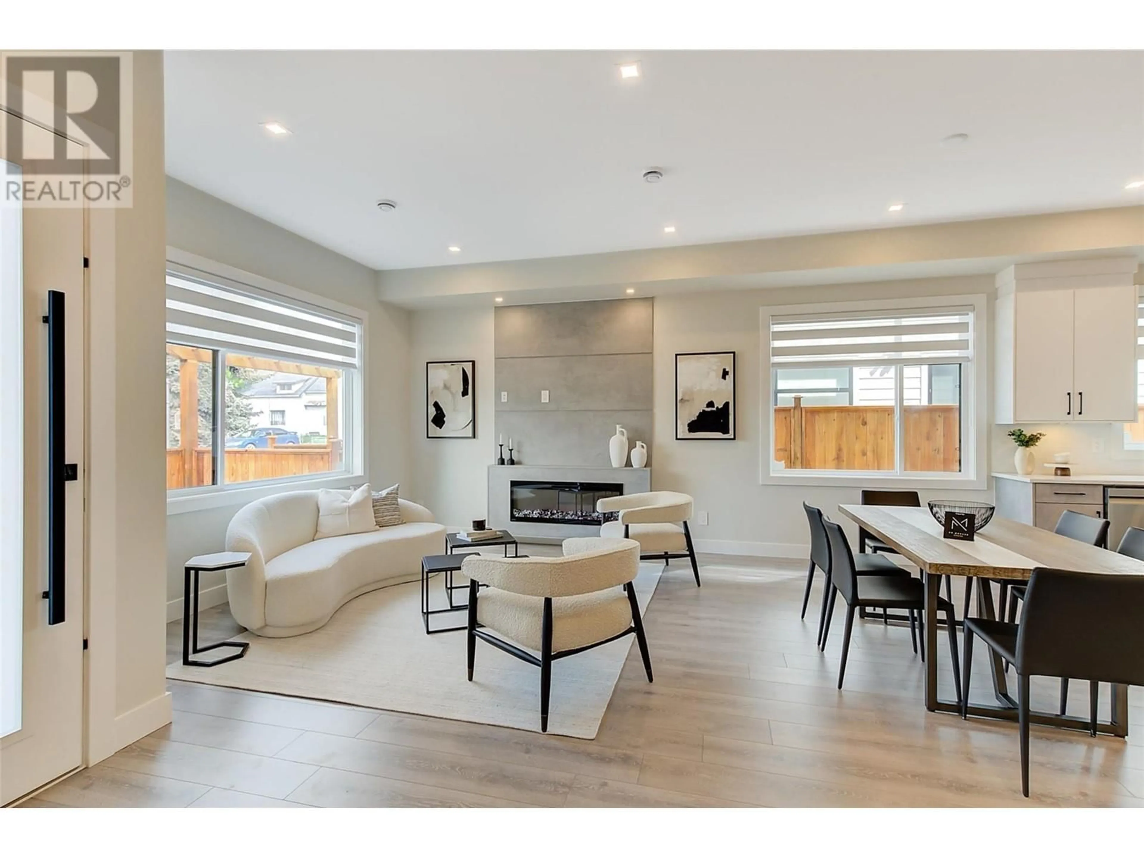 Living room, wood floors for 2177 Aberdeen Street, Kelowna British Columbia V1Y2T3