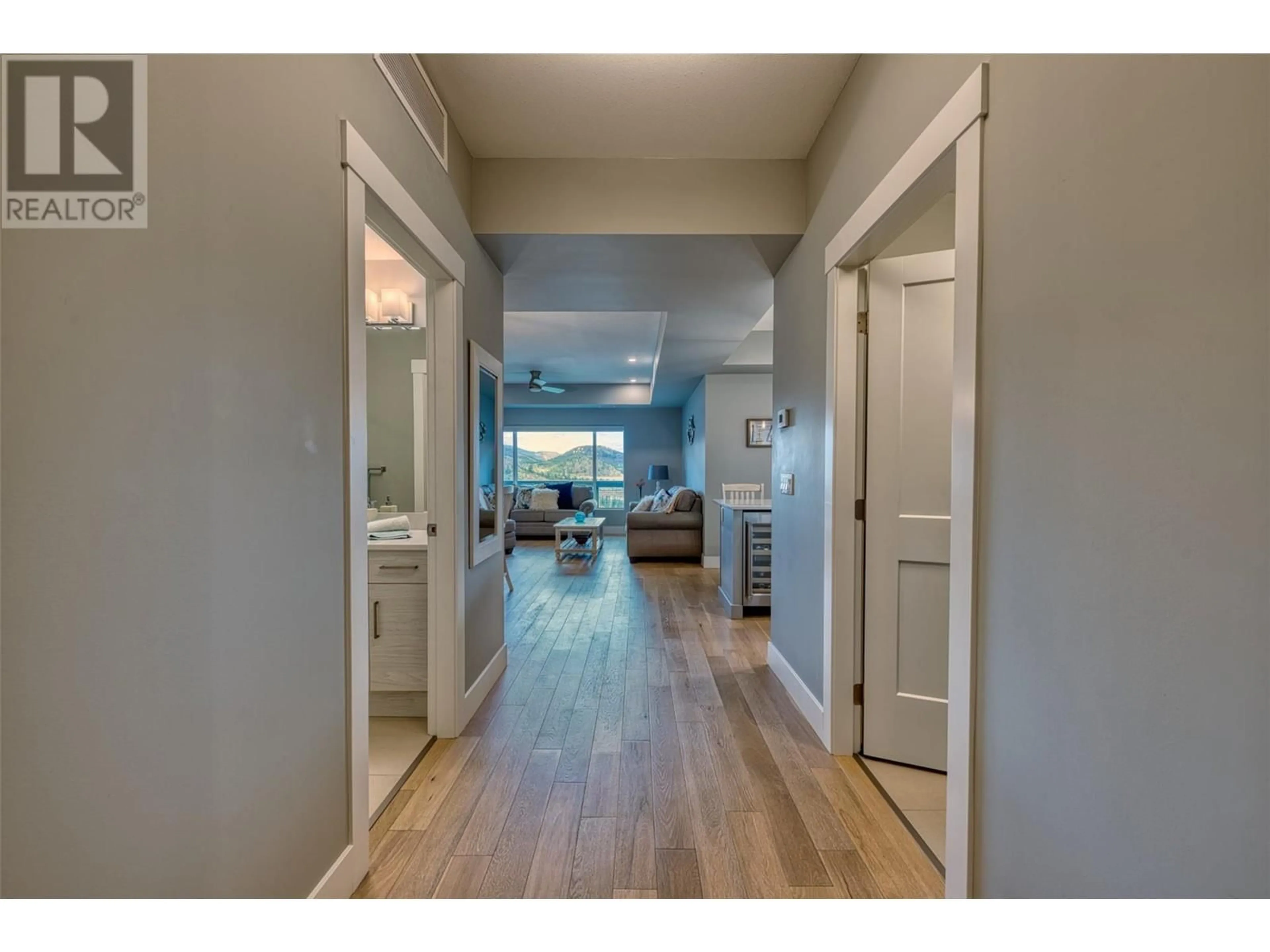 Indoor entryway for 14 - 2161 UPPER SUNDANCE DRIVE, West Kelowna British Columbia V4T3M9