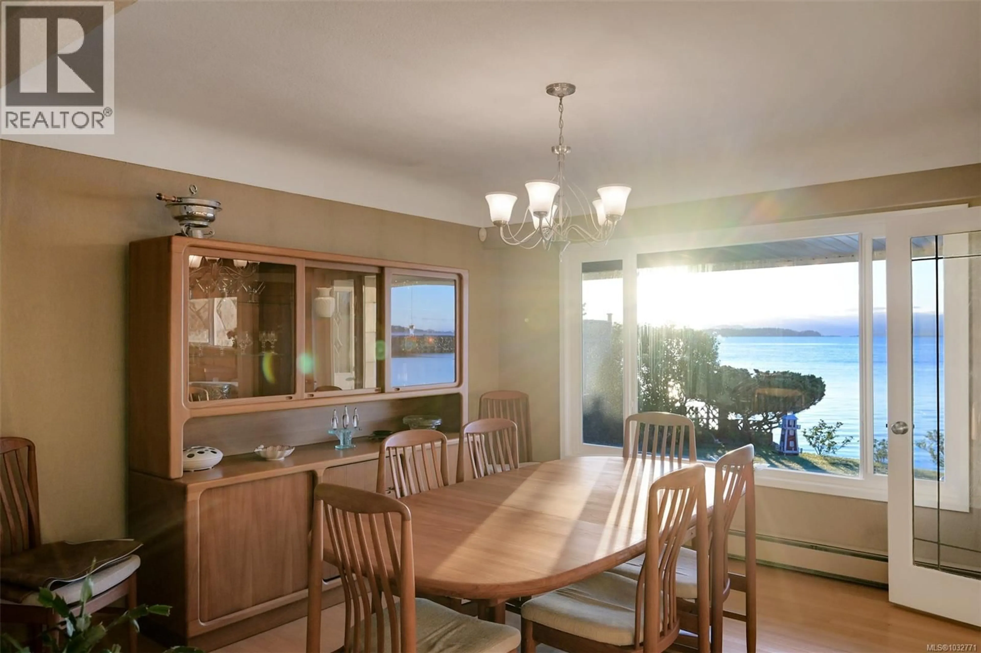Dining room, unknown for 2543 SHOREACRES ROAD, Sidney British Columbia V8L2E3