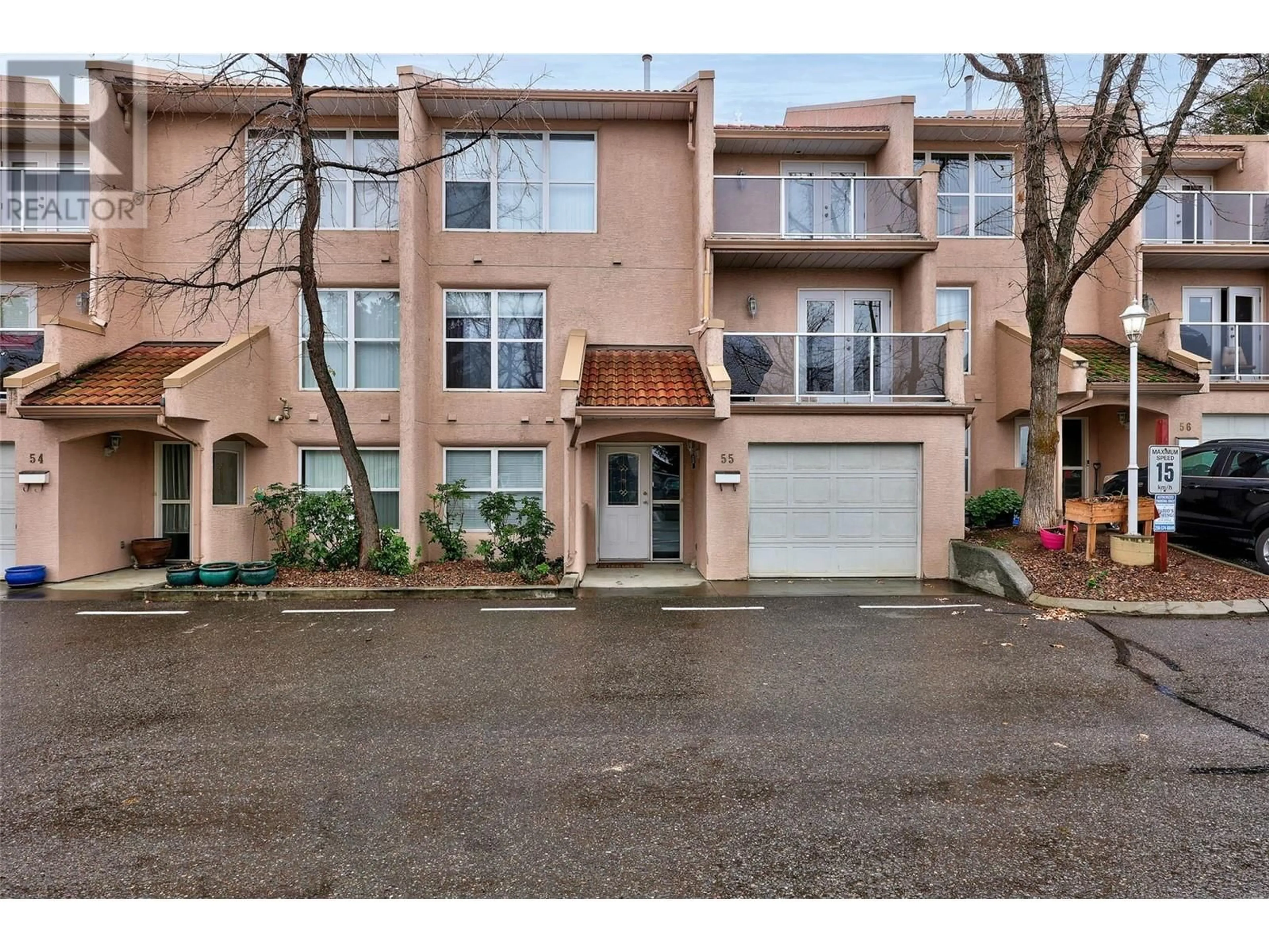 A pic from exterior of the house or condo, the street view for 383 Columbia Street Unit# 55, Kamloops British Columbia V2C1K5