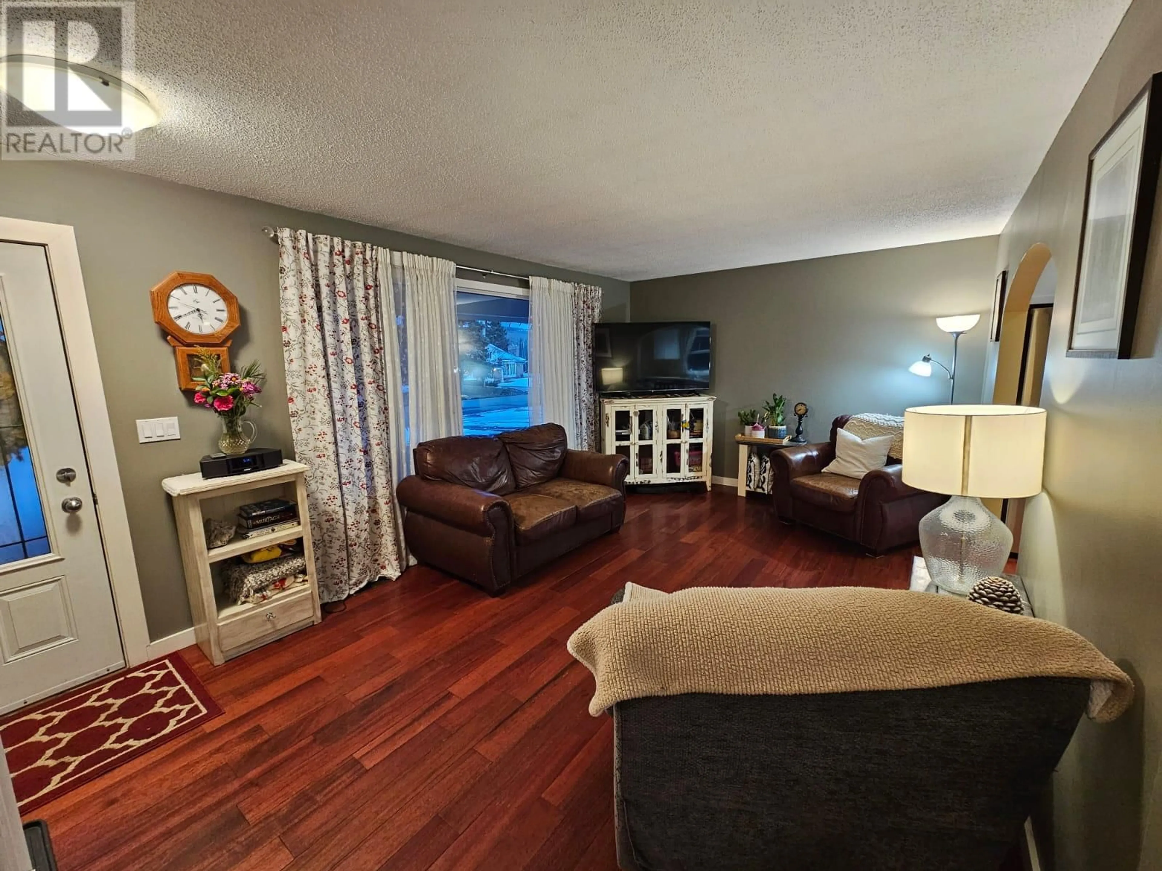 Living room, wood floors for 4705 46 Street, Chetwynd British Columbia V0C1J0