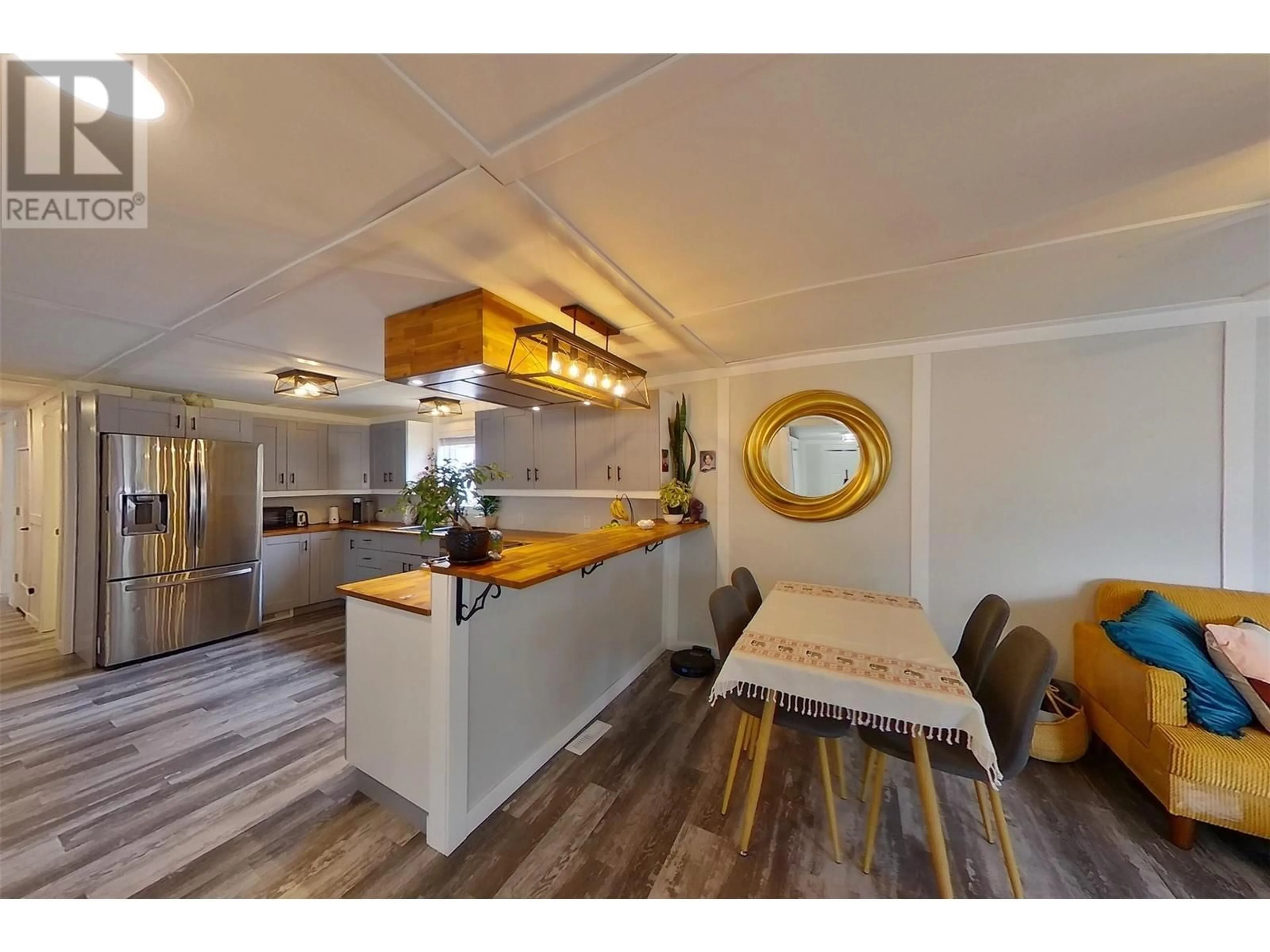 Open concept kitchen for 3350 10 Avenue NE Unit# 49, Salmon Arm British Columbia V1E1J6