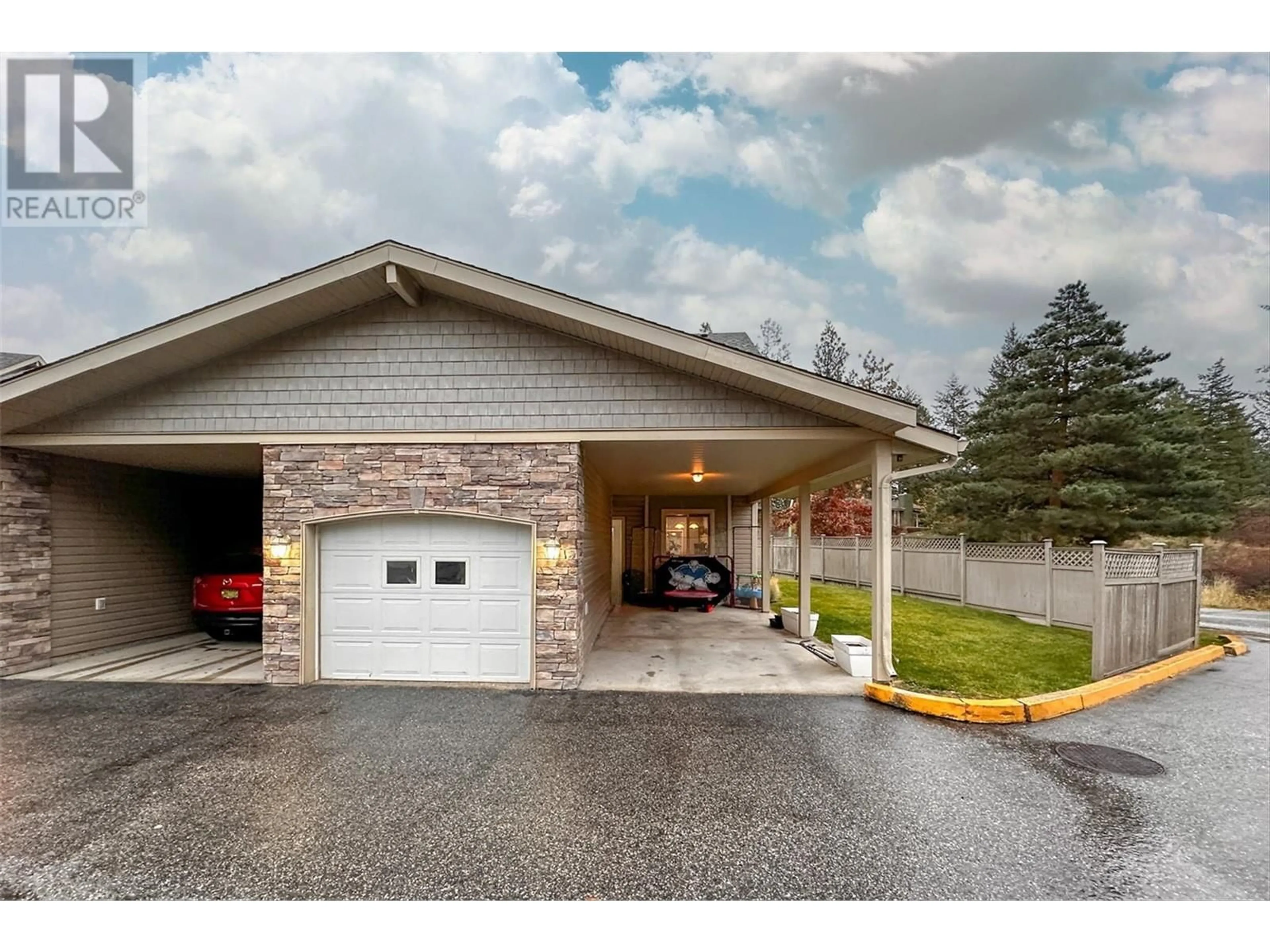 Indoor garage, cement floor for 1798 Olympus Way Way Unit# 20, West Kelowna British Columbia v1z4a6