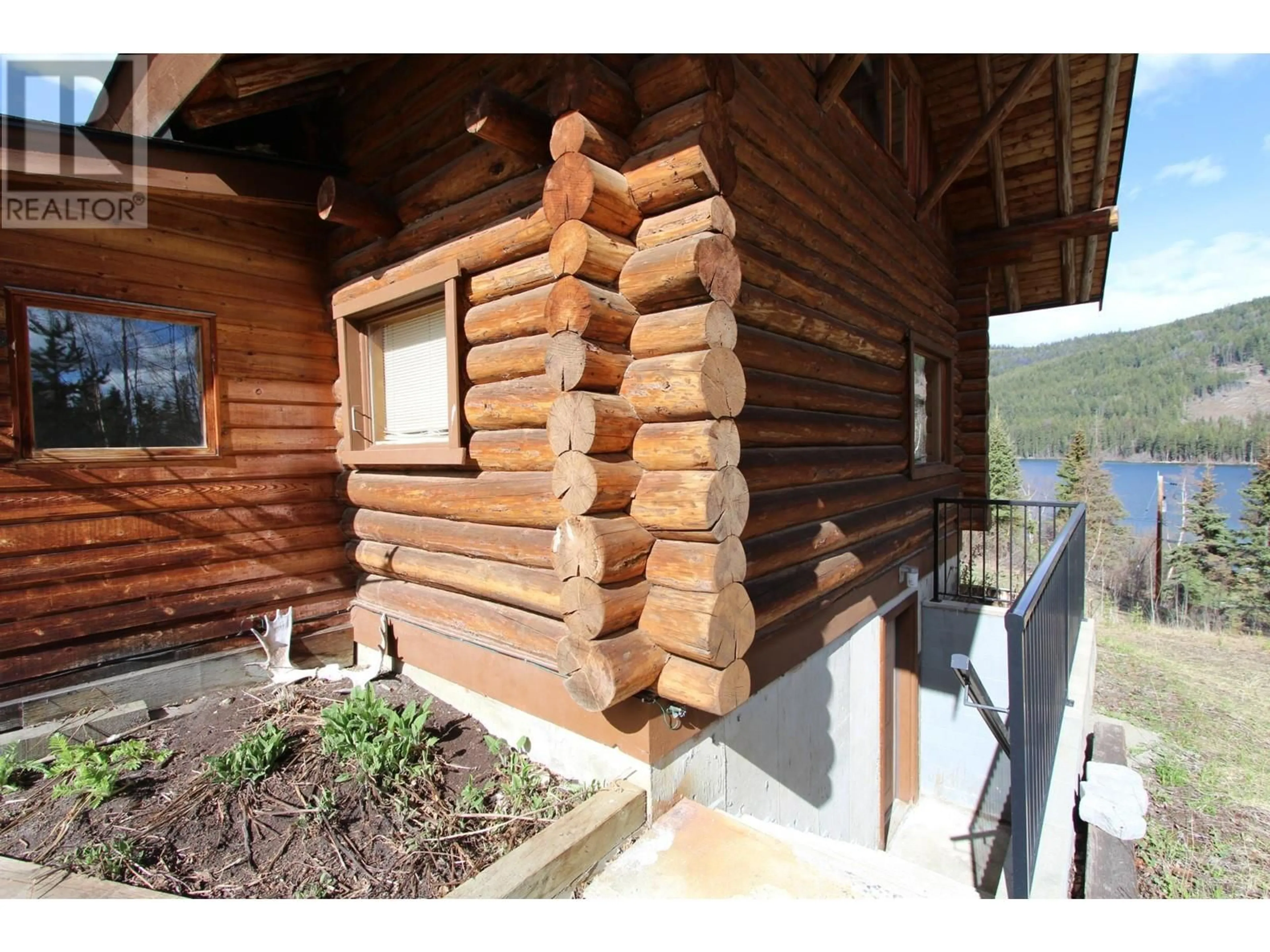 Patio, cottage for 9223-9227 KNOUFF LAKE Road Lot# LOT 84/8, Kamloops British Columbia V0E1Z1