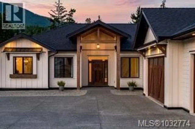 7260 LAKEFRONT DRIVE, Lake Cowichan 3