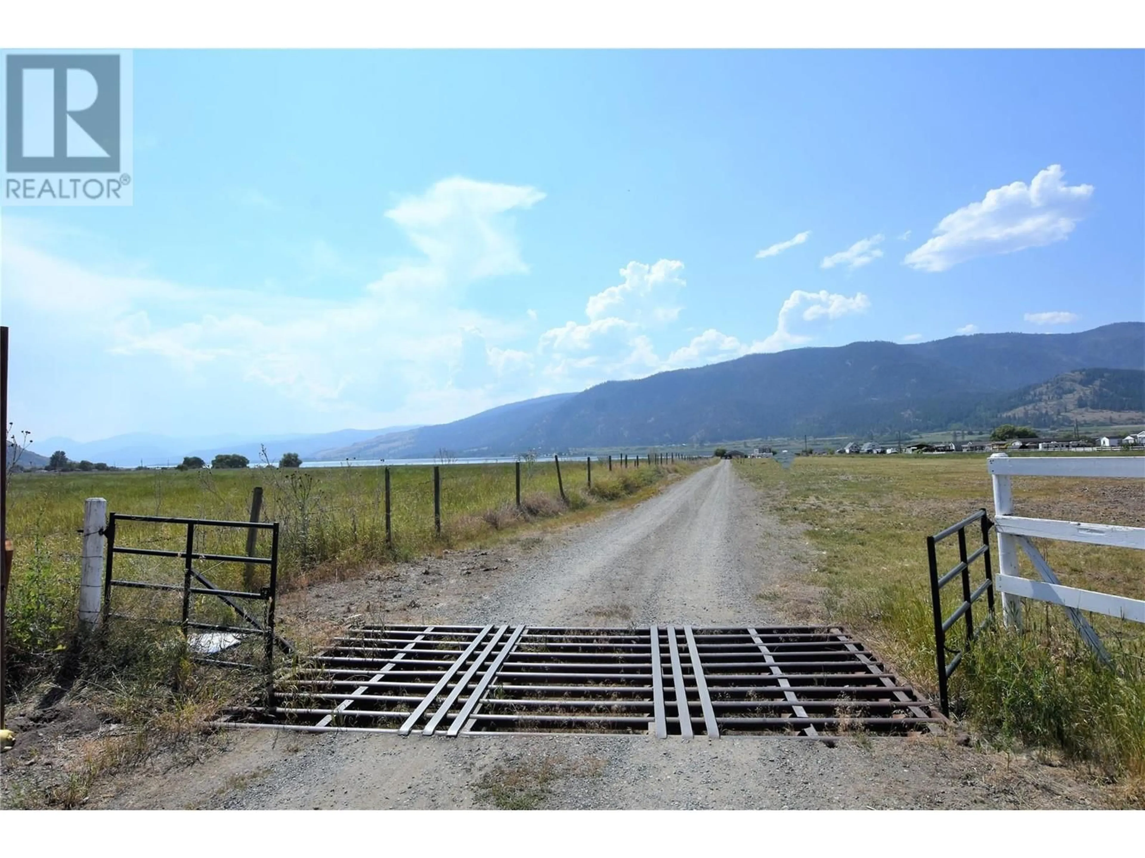 Parking for 43 - 75 ANTOINE ROAD, Vernon British Columbia V1H2A3