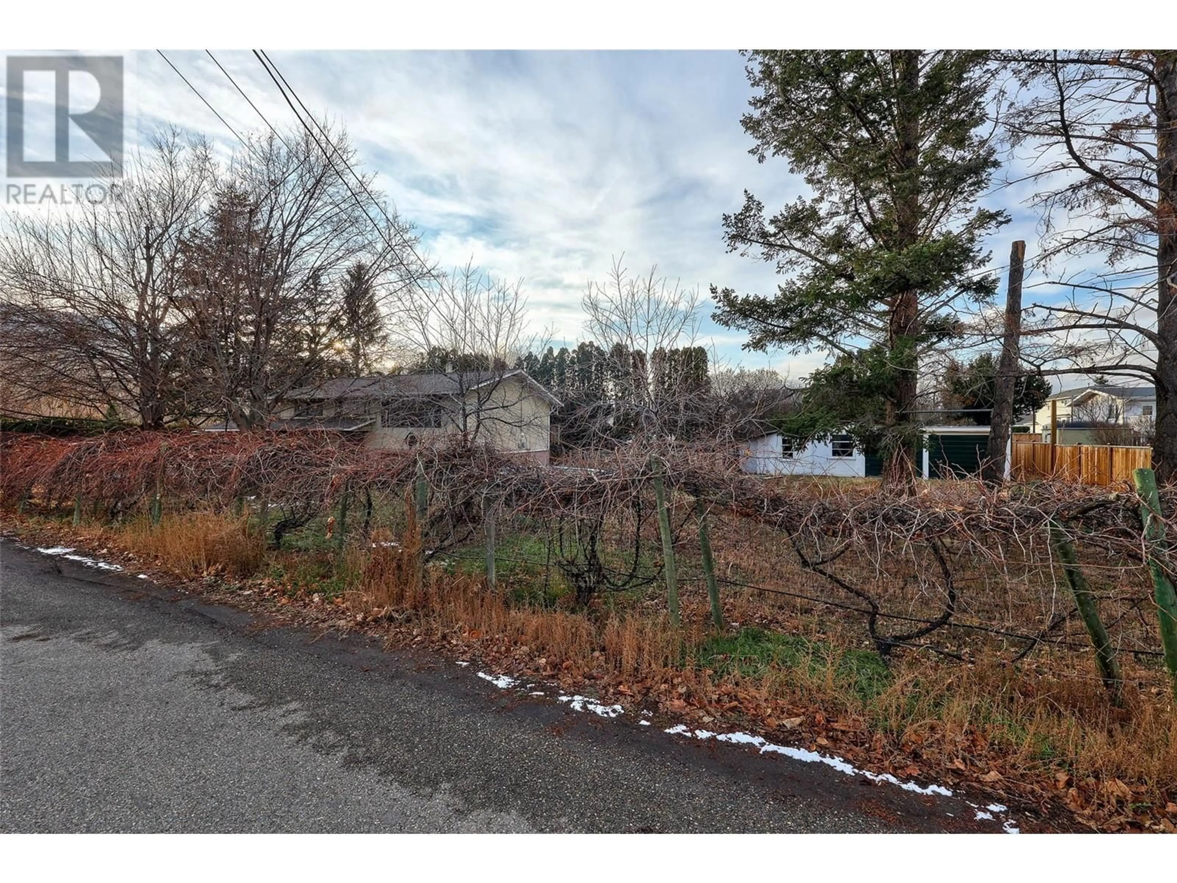 Unknown for 520 SINGH STREET, Kamloops British Columbia V2B5C2