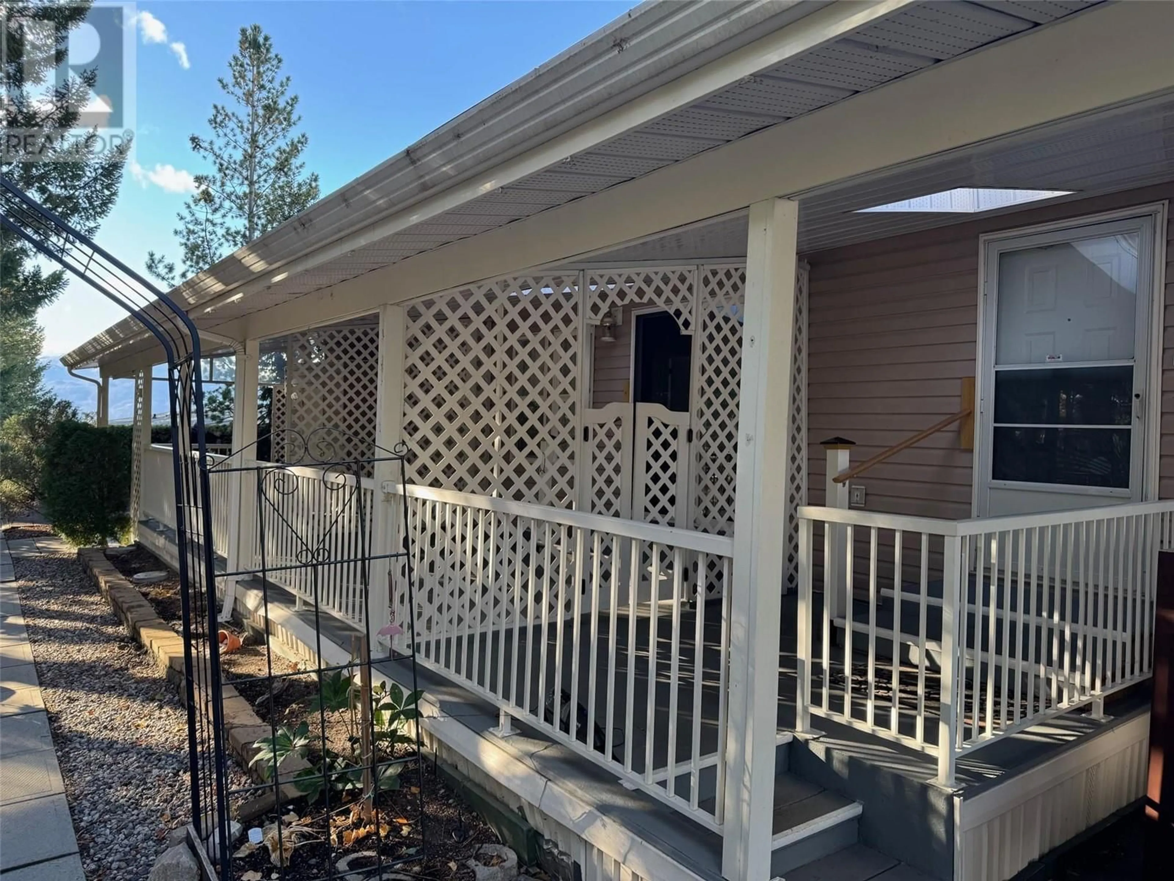 Home with vinyl exterior material, street for 101 - 1850 SHANNON LAKE ROAD, West Kelowna British Columbia V4T2Y8