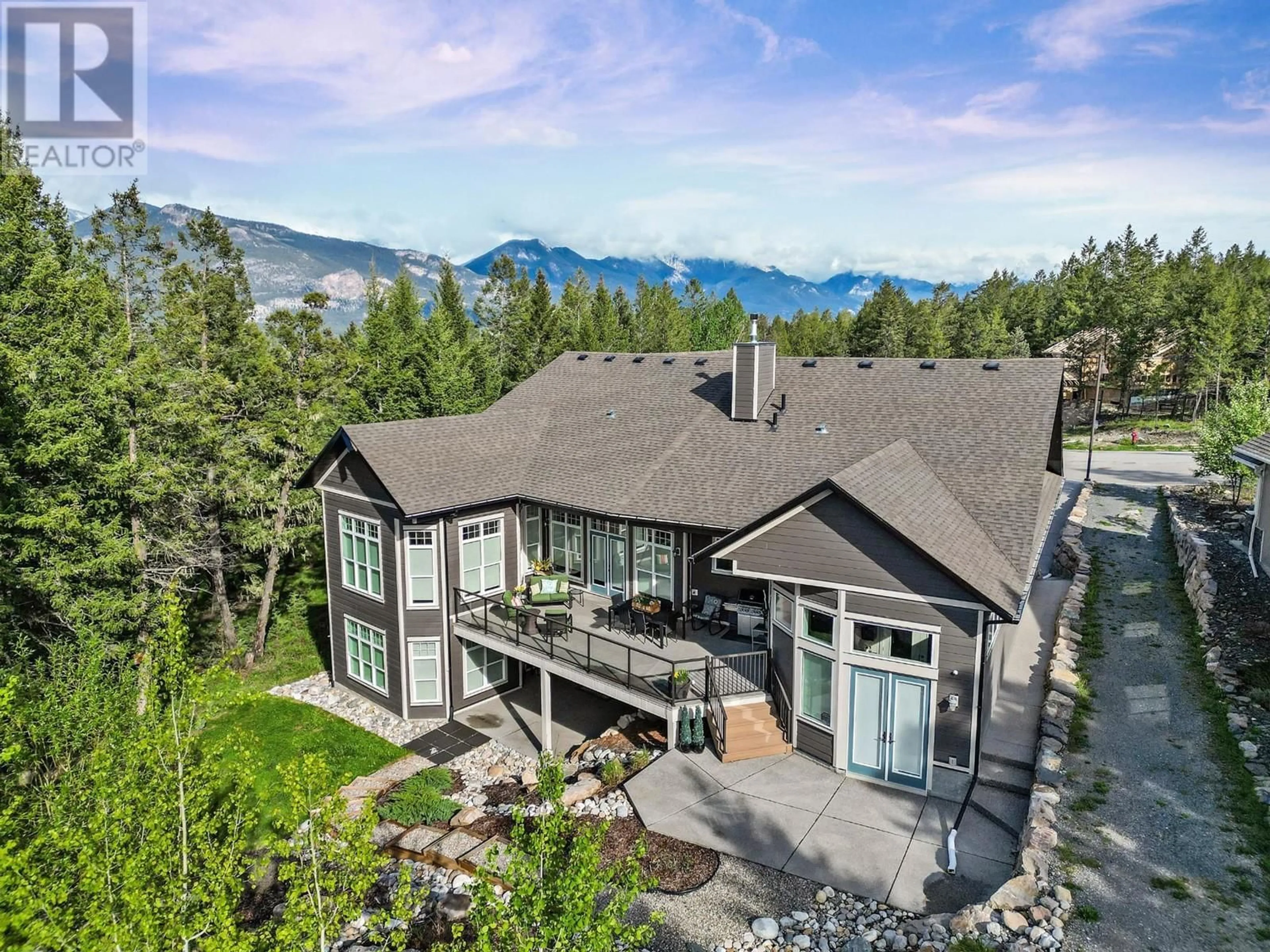 A pic from outside/outdoor area/front of a property/back of a property/a pic from drone, mountain view for 1926 PINERIDGE MOUNTAIN LINK OTHER, Invermere British Columbia V0A1K4