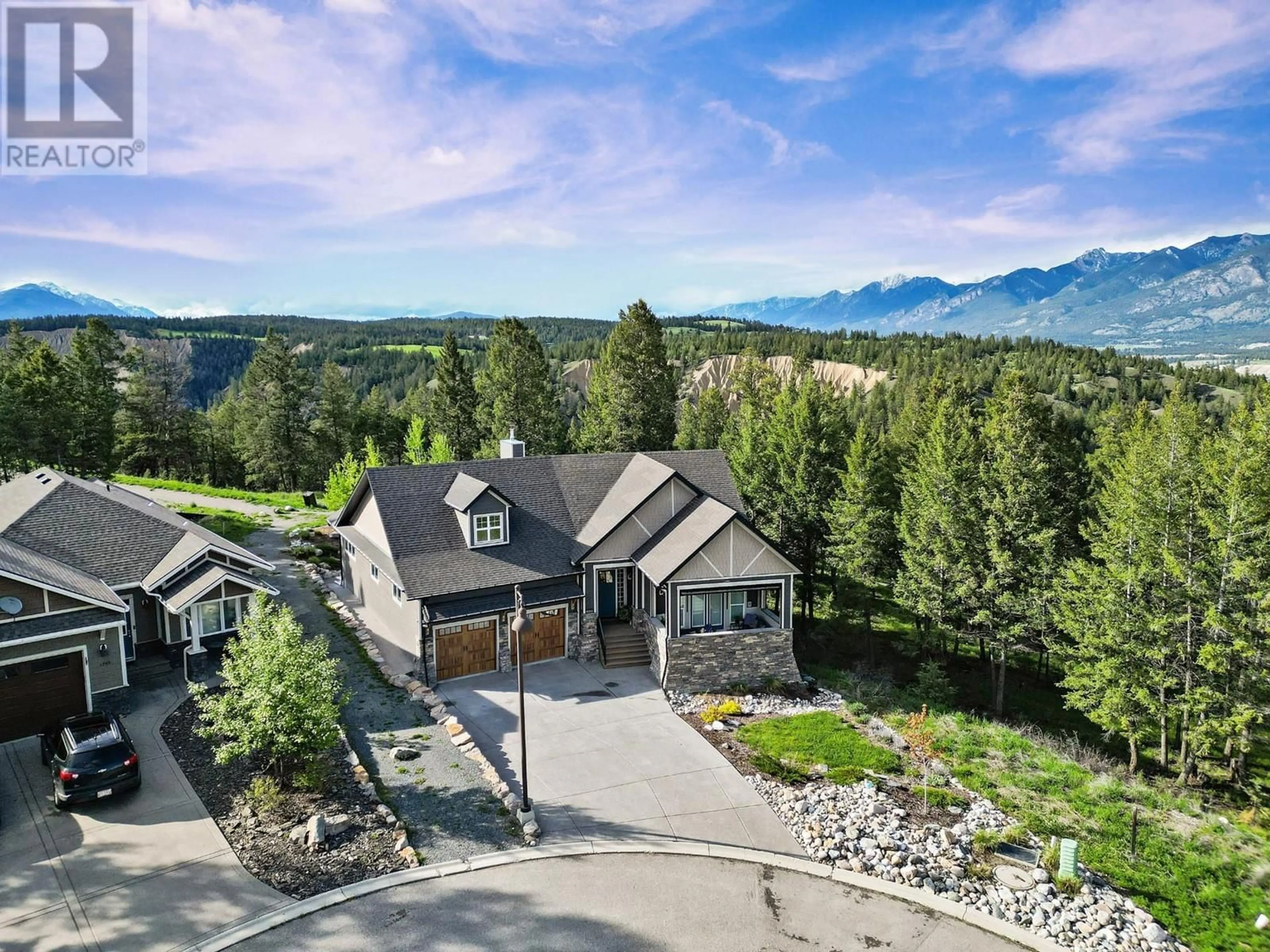 A pic from outside/outdoor area/front of a property/back of a property/a pic from drone, mountain view for 1926 PINERIDGE MOUNTAIN LINK OTHER, Invermere British Columbia V0A1K4