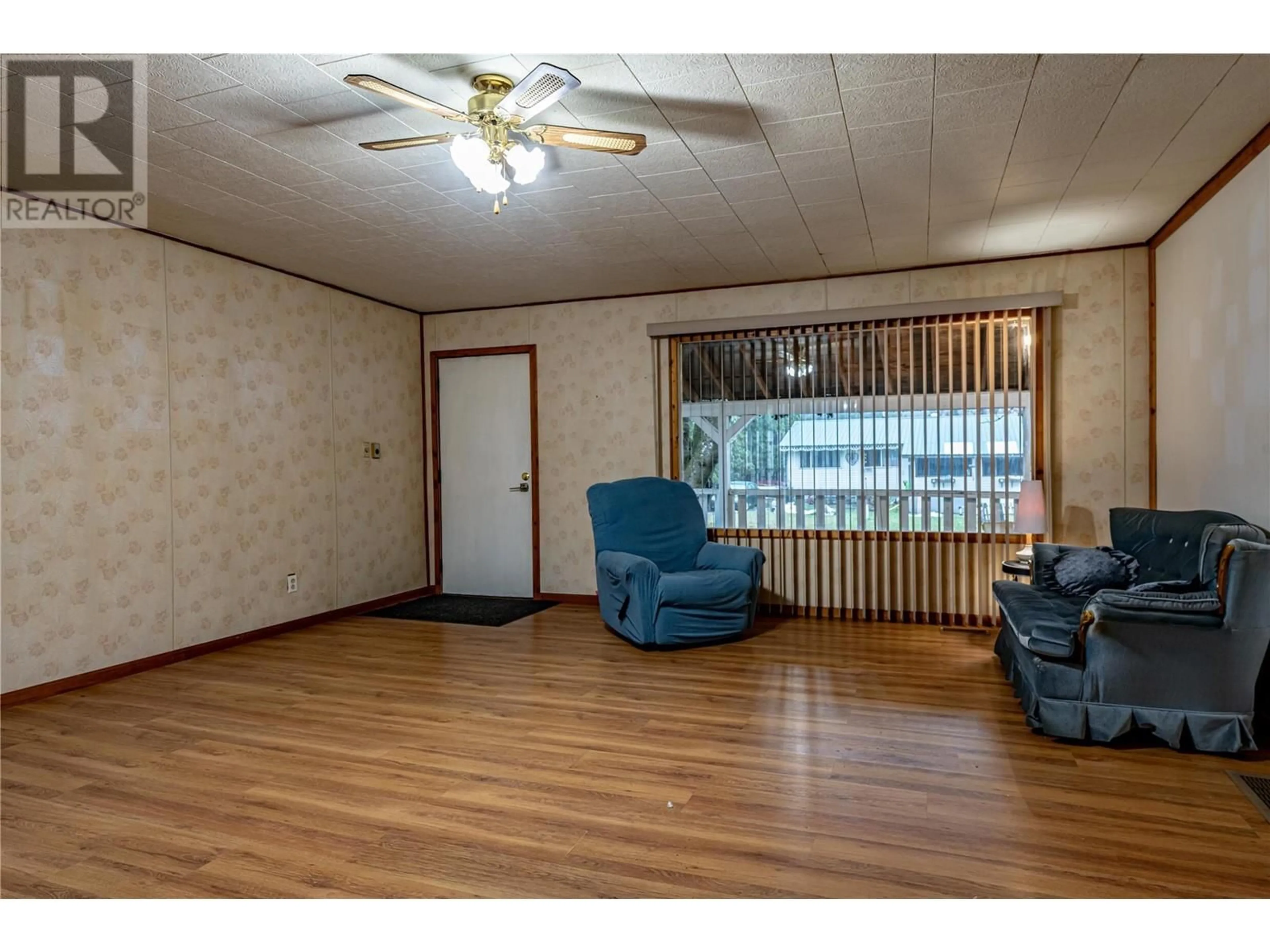 A pic of a room, wood floors for 802 Cottonwood Avenue, Salmo British Columbia V0G1Z0