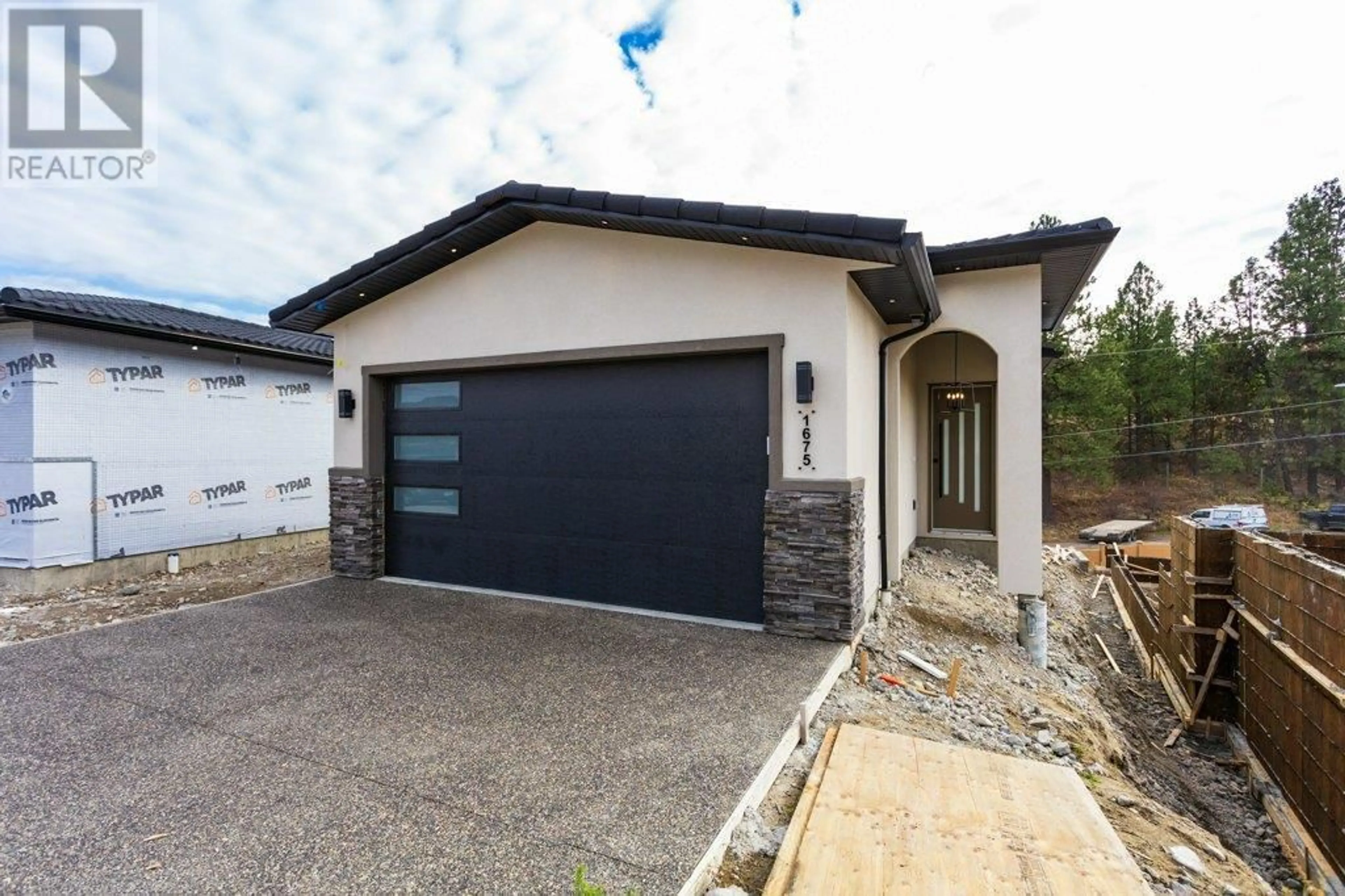 Frontside or backside of a home, cottage for 1675 HARBOUR VIEW Crescent, West Kelowna British Columbia V1Z4E1