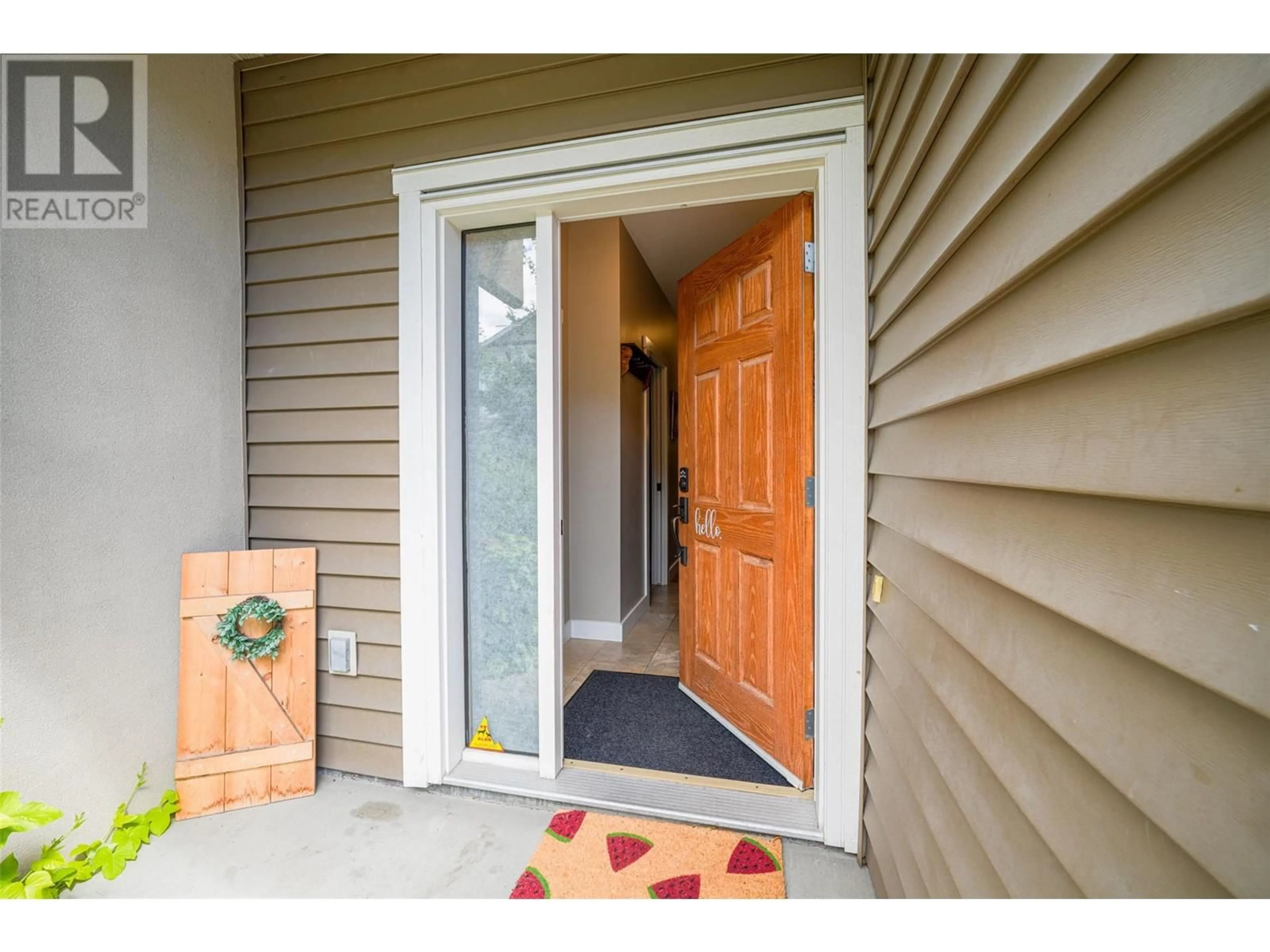 Indoor entryway, wood floors for 10634 Powley Court Unit# 205, Lake Country British Columbia V4V2R4